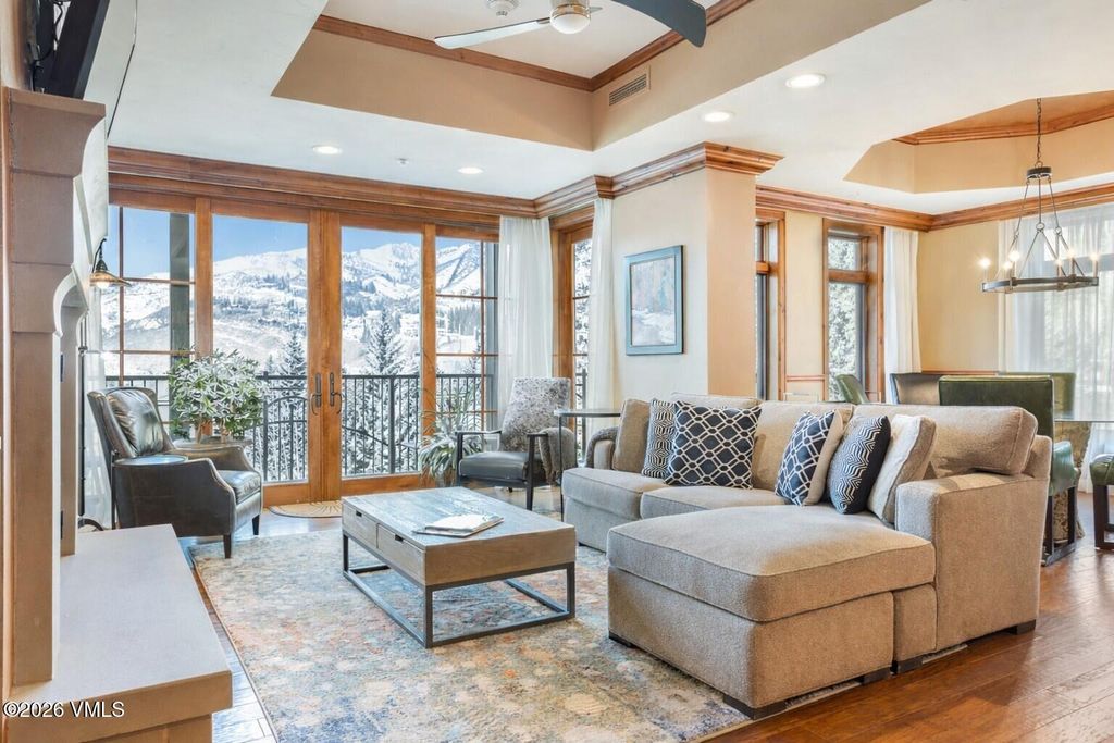 Photo of 728 W Lionshead Circle #R-410, Vail, CO 81657 (MLS # 1013285)