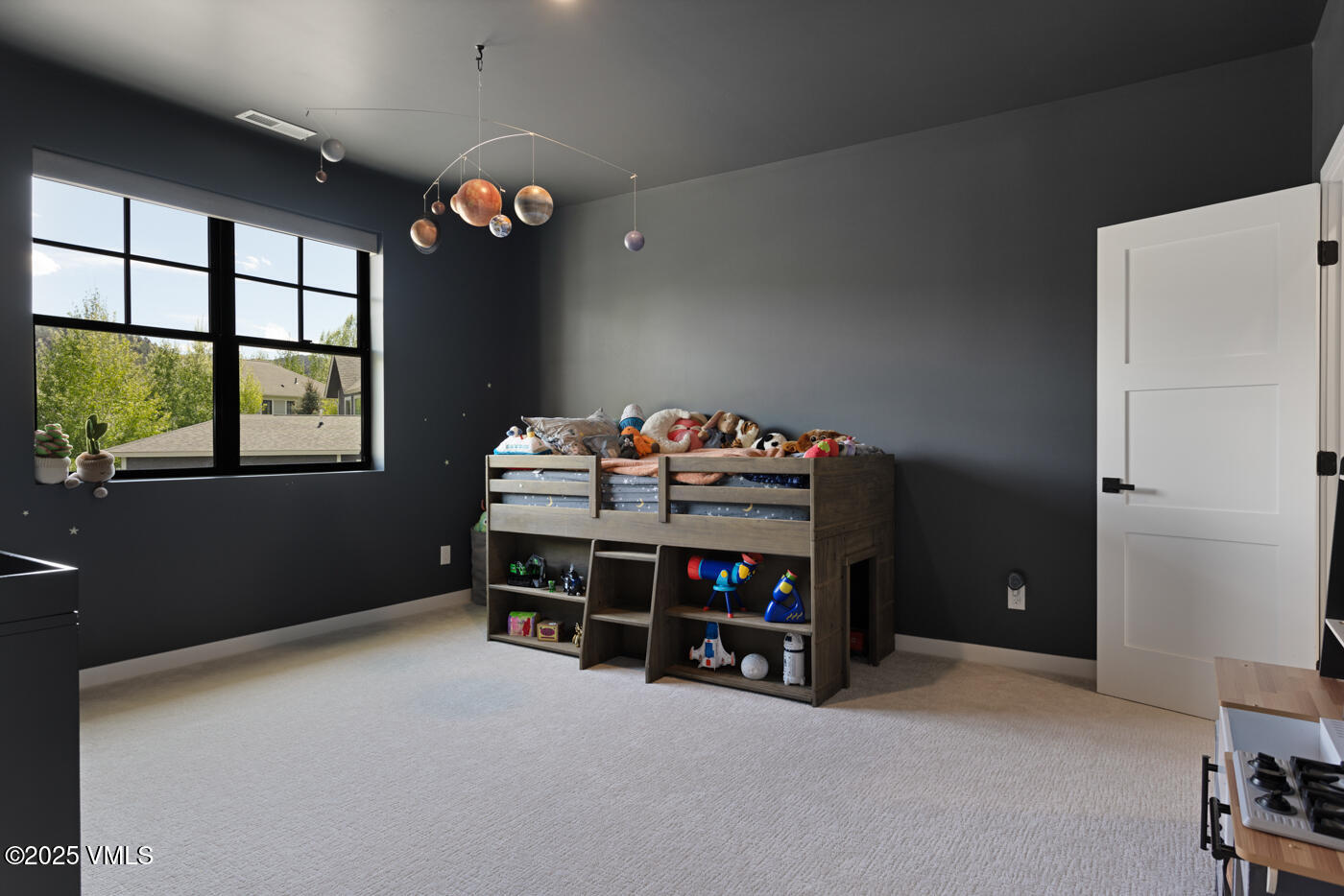 Eagle, Colorado 81631, United States, 5 Bedrooms Bedrooms, ,4 BathroomsBathrooms,Residential,Active,147081