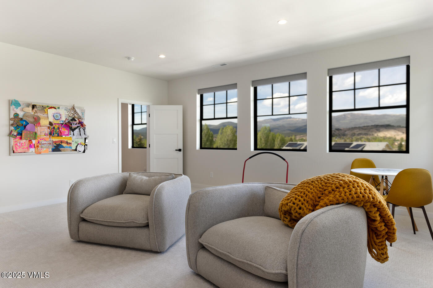 Eagle, Colorado 81631, United States, 5 Bedrooms Bedrooms, ,4 BathroomsBathrooms,Residential,Active,147081