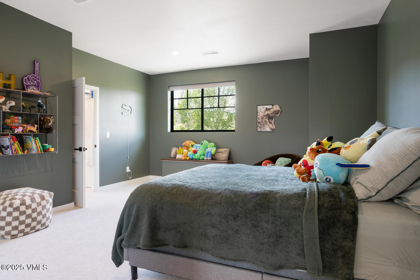 Eagle, Colorado 81631, United States, 5 Bedrooms Bedrooms, ,4 BathroomsBathrooms,Residential,Active,147081