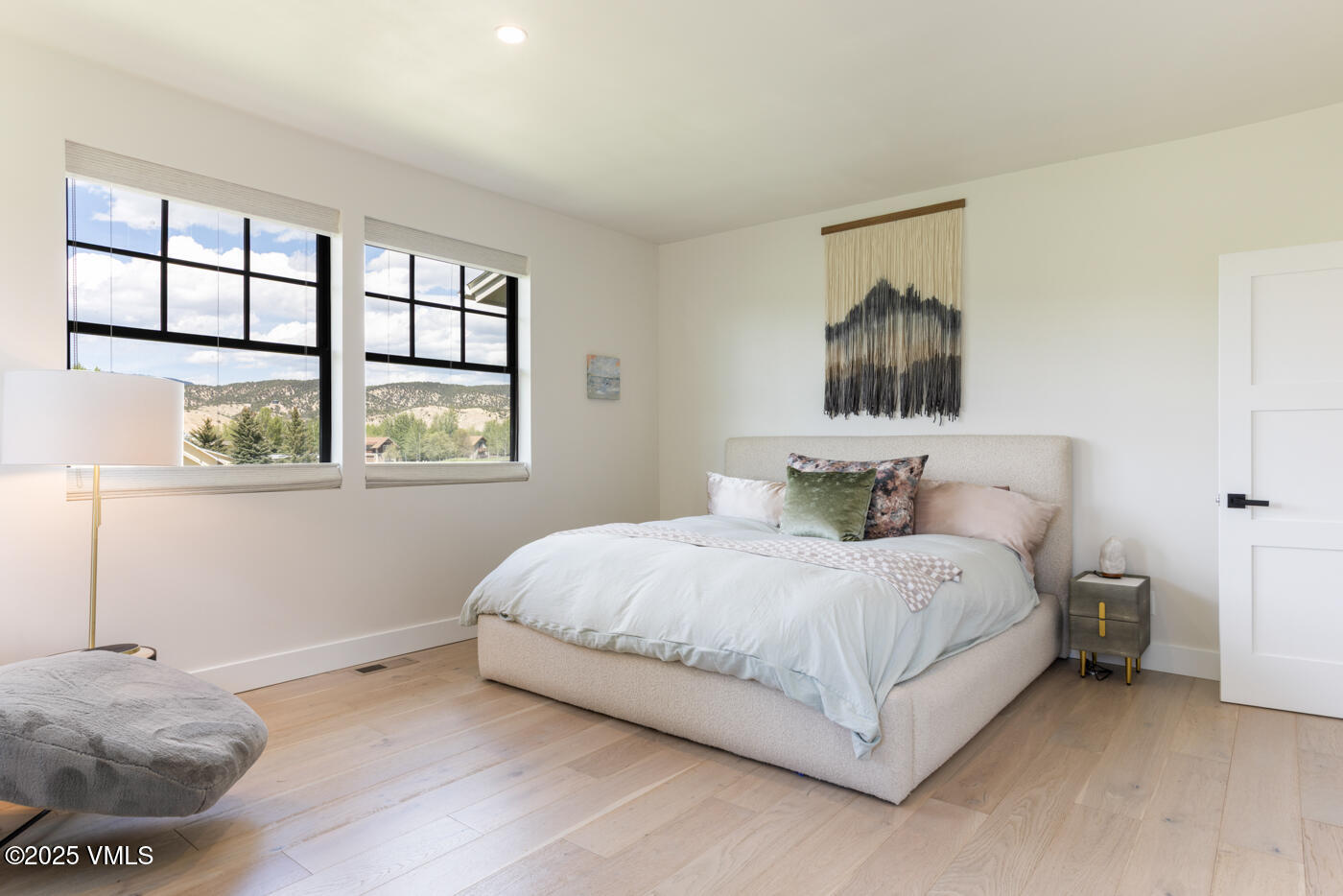 Eagle, Colorado 81631, United States, 5 Bedrooms Bedrooms, ,4 BathroomsBathrooms,Residential,Active,147081