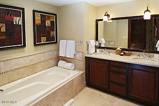 Beaver Creek, Colorado 81620, United States, 3 Bedrooms Bedrooms, ,3 BathroomsBathrooms,Residential,Active,253965