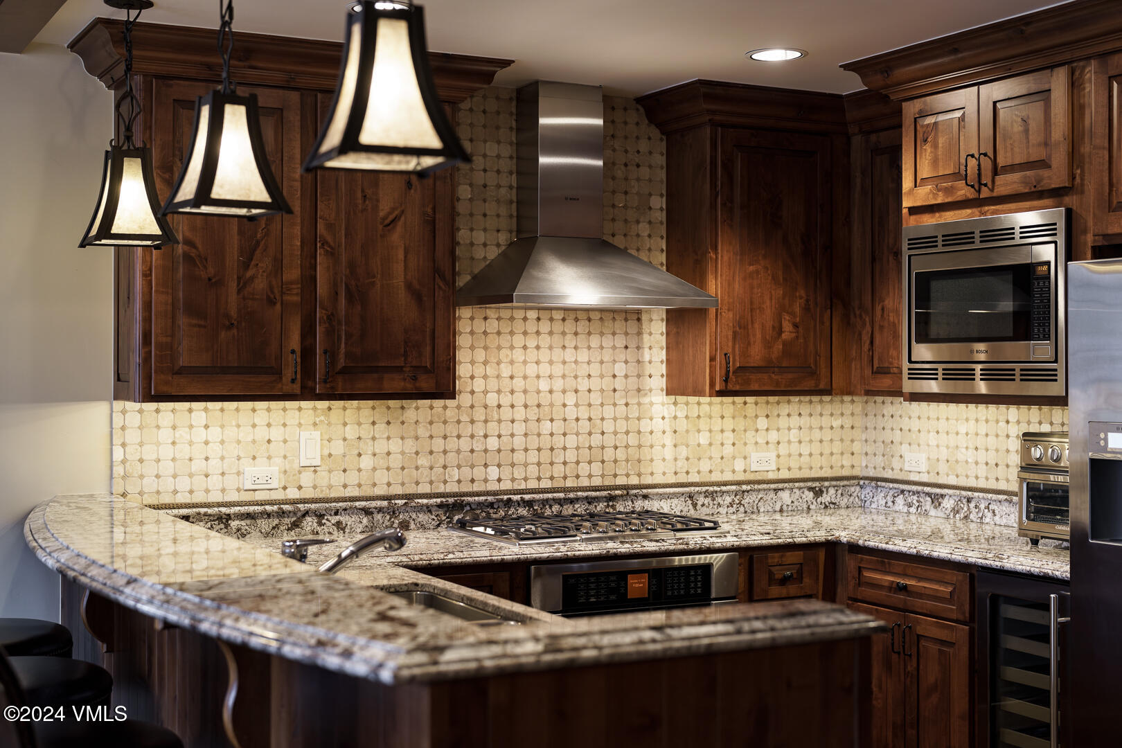 Vail, Colorado 81657, United States, 2 Bedrooms Bedrooms, ,3 BathroomsBathrooms,Residential,Pending,25058