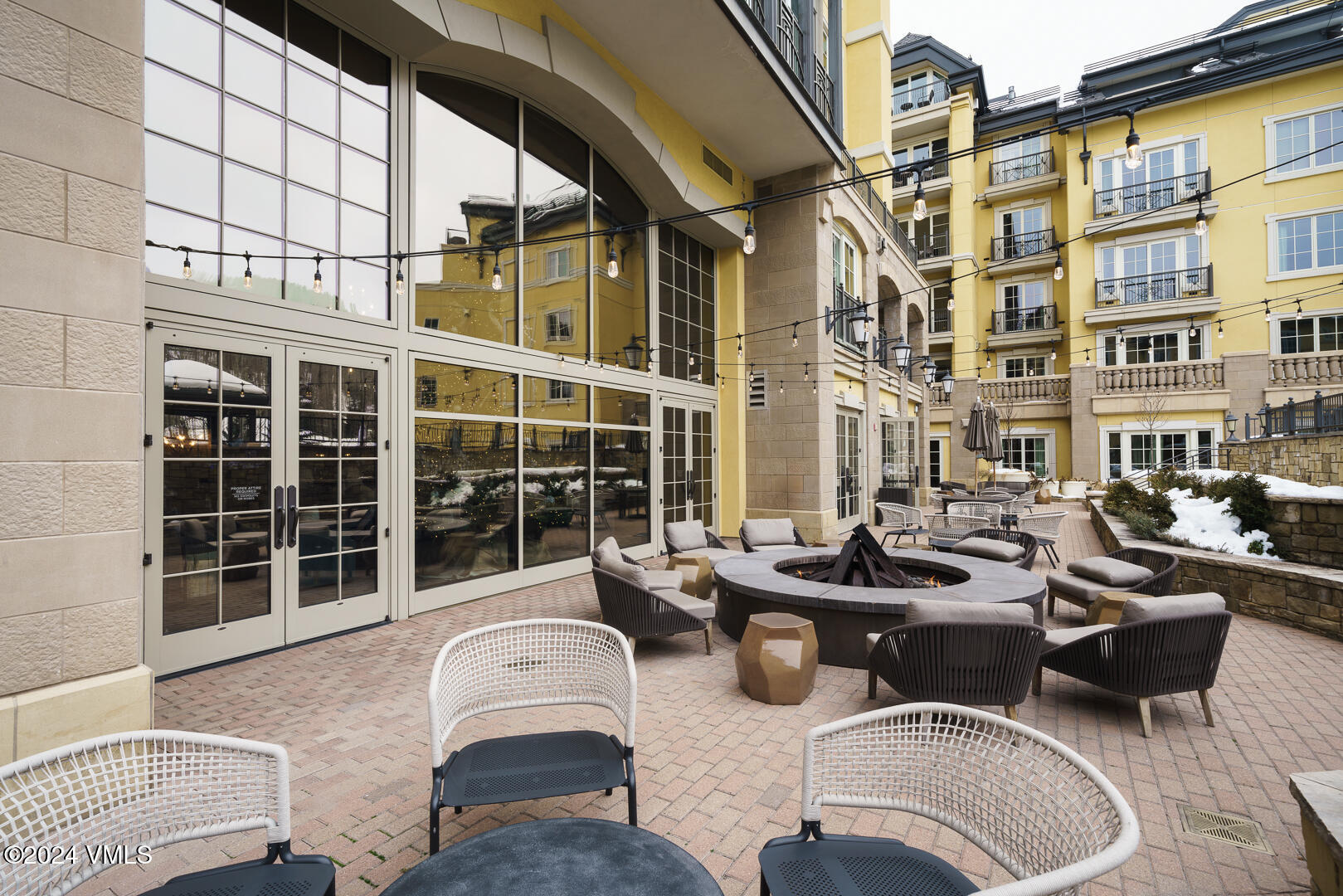 Vail, Colorado 81657, United States, 2 Bedrooms Bedrooms, ,3 BathroomsBathrooms,Residential,Pending,25058