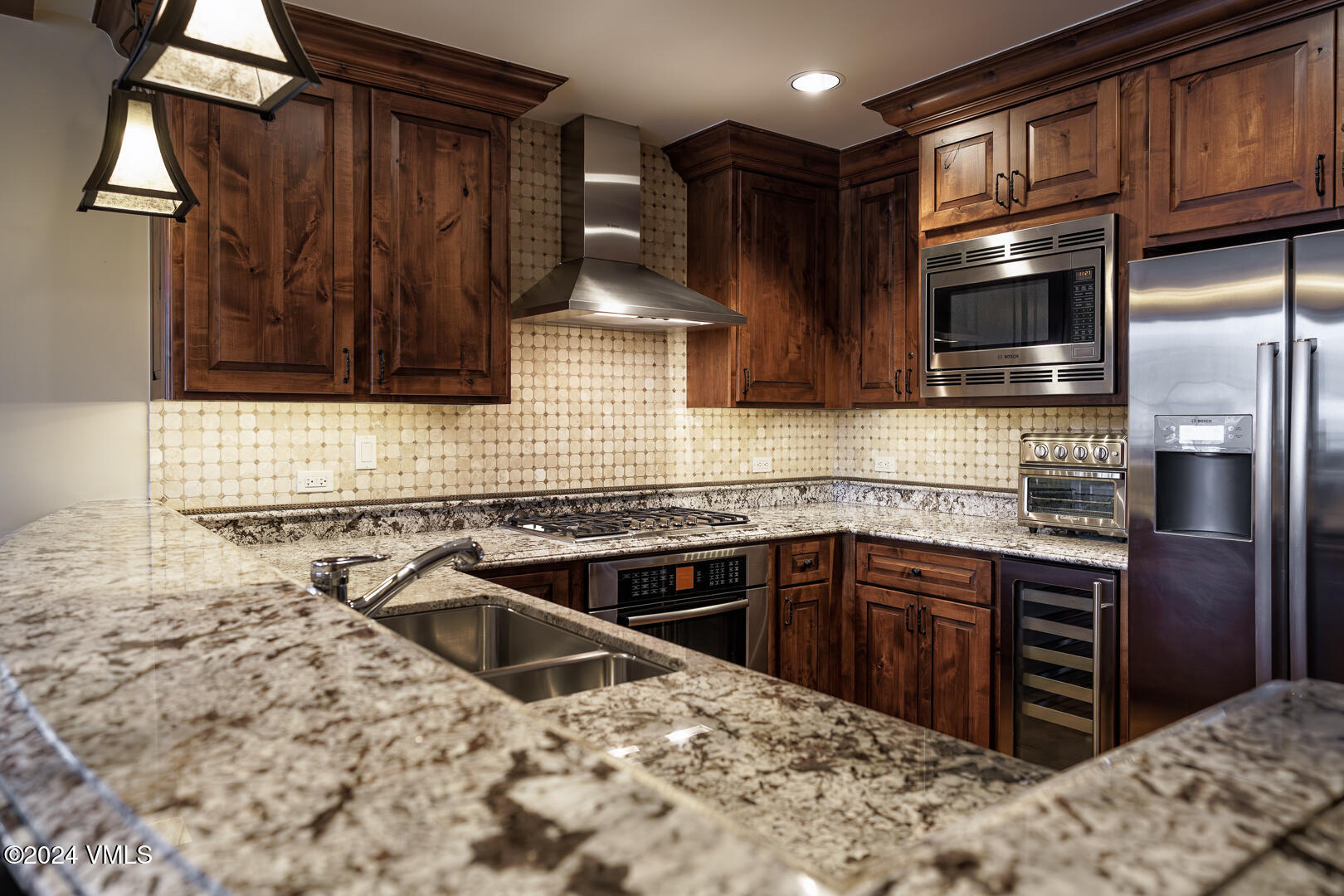 Vail, Colorado 81657, United States, 2 Bedrooms Bedrooms, ,3 BathroomsBathrooms,Residential,Pending,25058