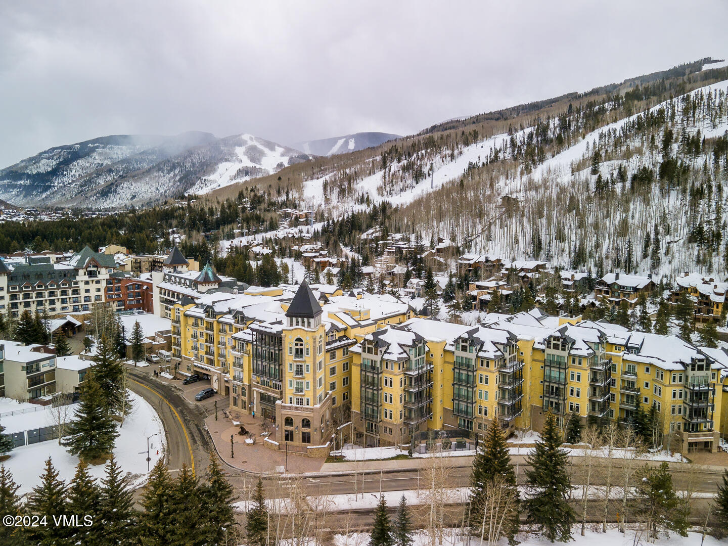 Vail, Colorado 81657, United States, 2 Bedrooms Bedrooms, ,3 BathroomsBathrooms,Residential,Pending,25058
