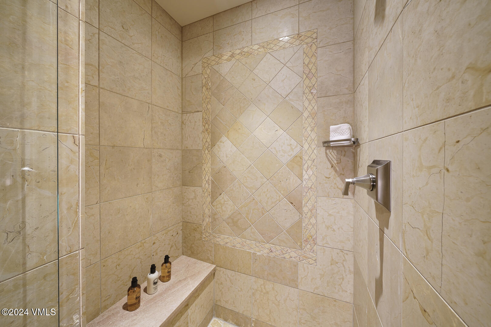 Vail, Colorado 81657, United States, 2 Bedrooms Bedrooms, ,3 BathroomsBathrooms,Residential,Pending,25058