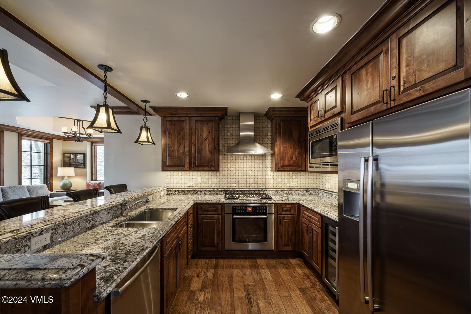 Vail, Colorado 81657, United States, 2 Bedrooms Bedrooms, ,3 BathroomsBathrooms,Residential,Pending,25058