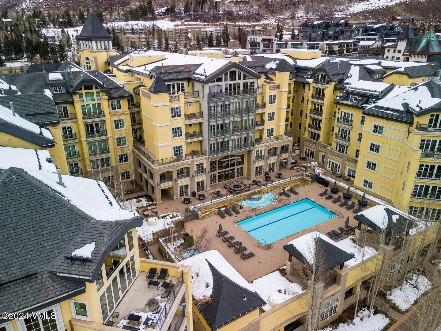 Vail, Colorado 81657, United States, 2 Bedrooms Bedrooms, ,3 BathroomsBathrooms,Residential,Pending,25058