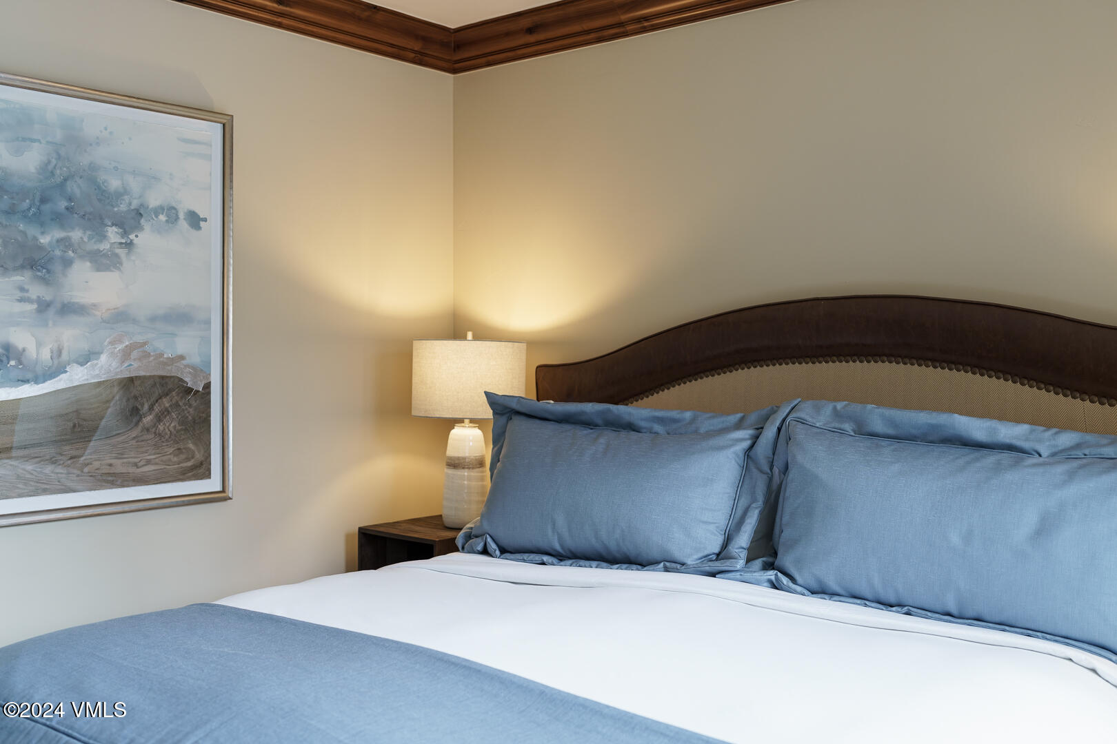 Vail, Colorado 81657, United States, 2 Bedrooms Bedrooms, ,3 BathroomsBathrooms,Residential,Pending,25058