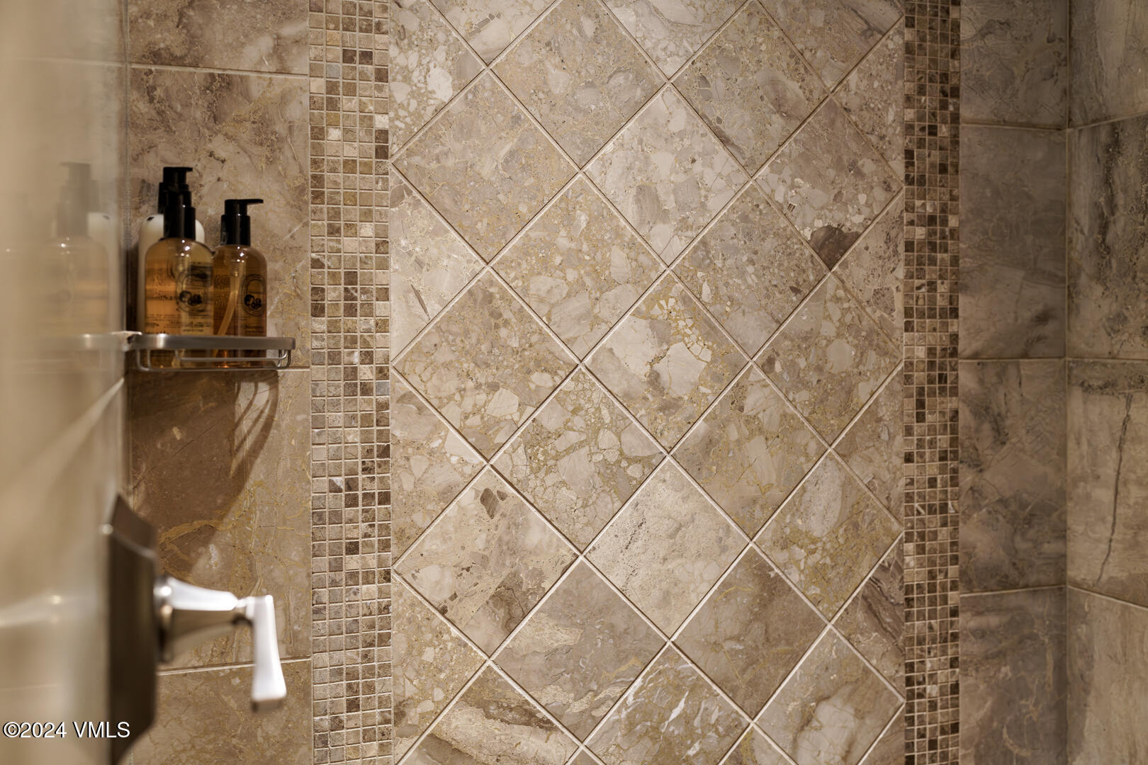 Vail, Colorado 81657, United States, 2 Bedrooms Bedrooms, ,3 BathroomsBathrooms,Residential,Pending,25058