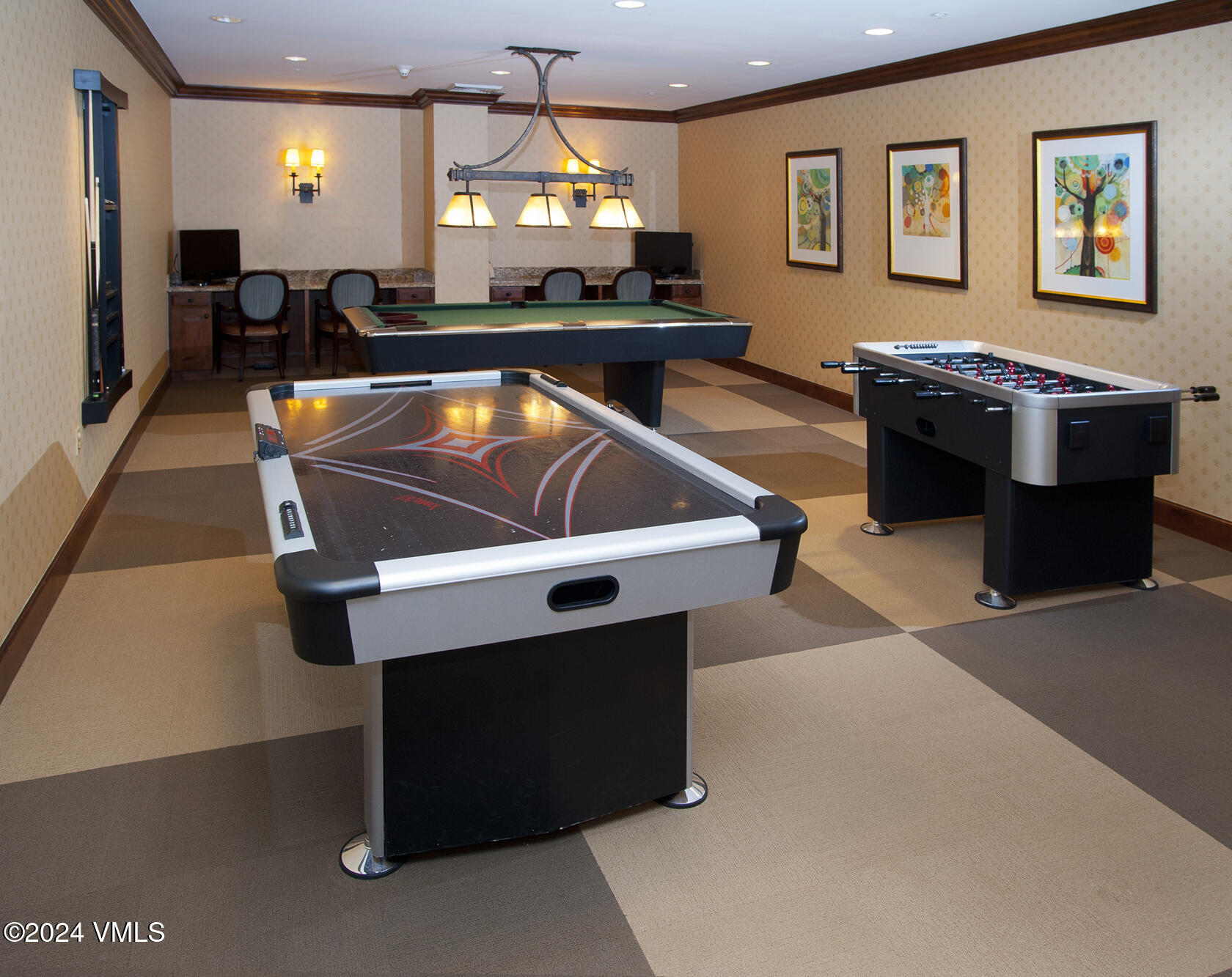 Vail, Colorado 81657, United States, 2 Bedrooms Bedrooms, ,3 BathroomsBathrooms,Residential,Pending,25058