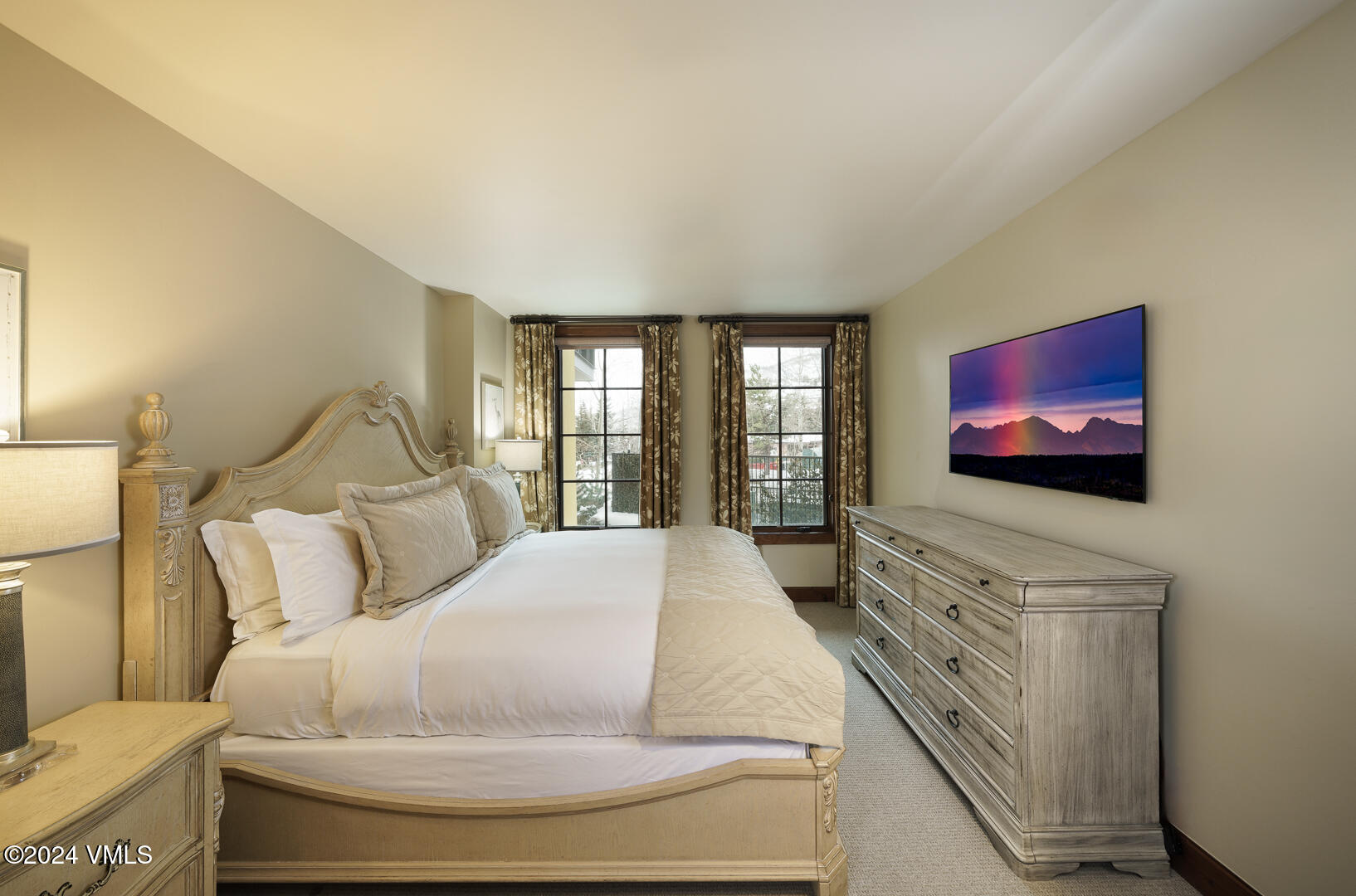 Vail, Colorado 81657, United States, 2 Bedrooms Bedrooms, ,3 BathroomsBathrooms,Residential,Pending,25058