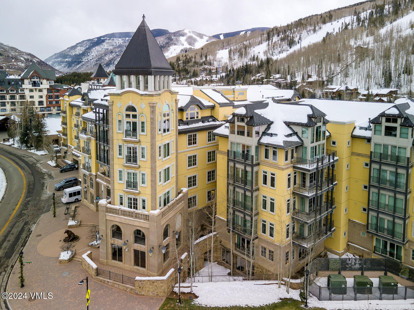 Vail, Colorado 81657, United States, 2 Bedrooms Bedrooms, ,3 BathroomsBathrooms,Residential,Pending,25058