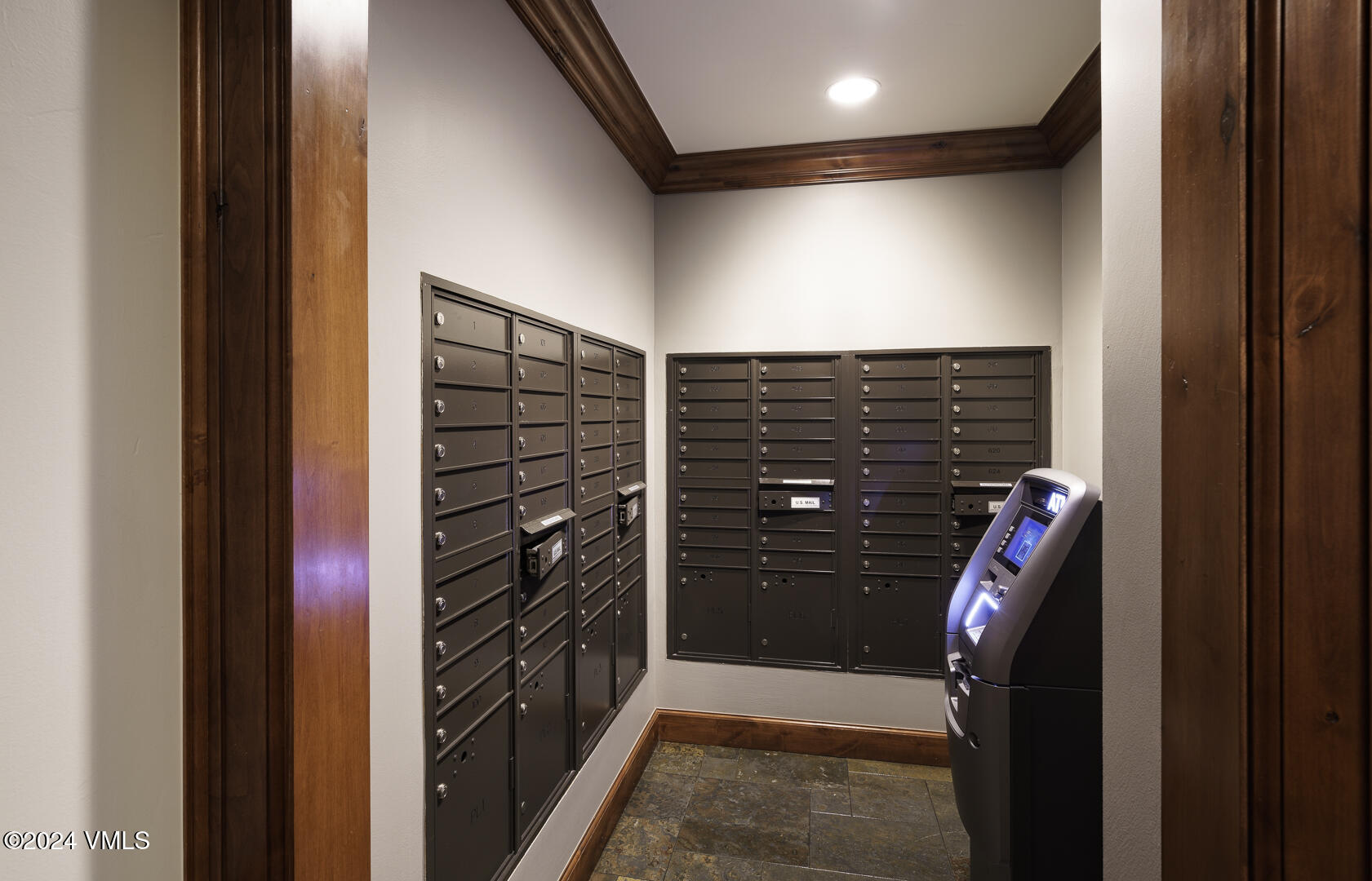 Vail, Colorado 81657, United States, 2 Bedrooms Bedrooms, ,3 BathroomsBathrooms,Residential,Pending,25058