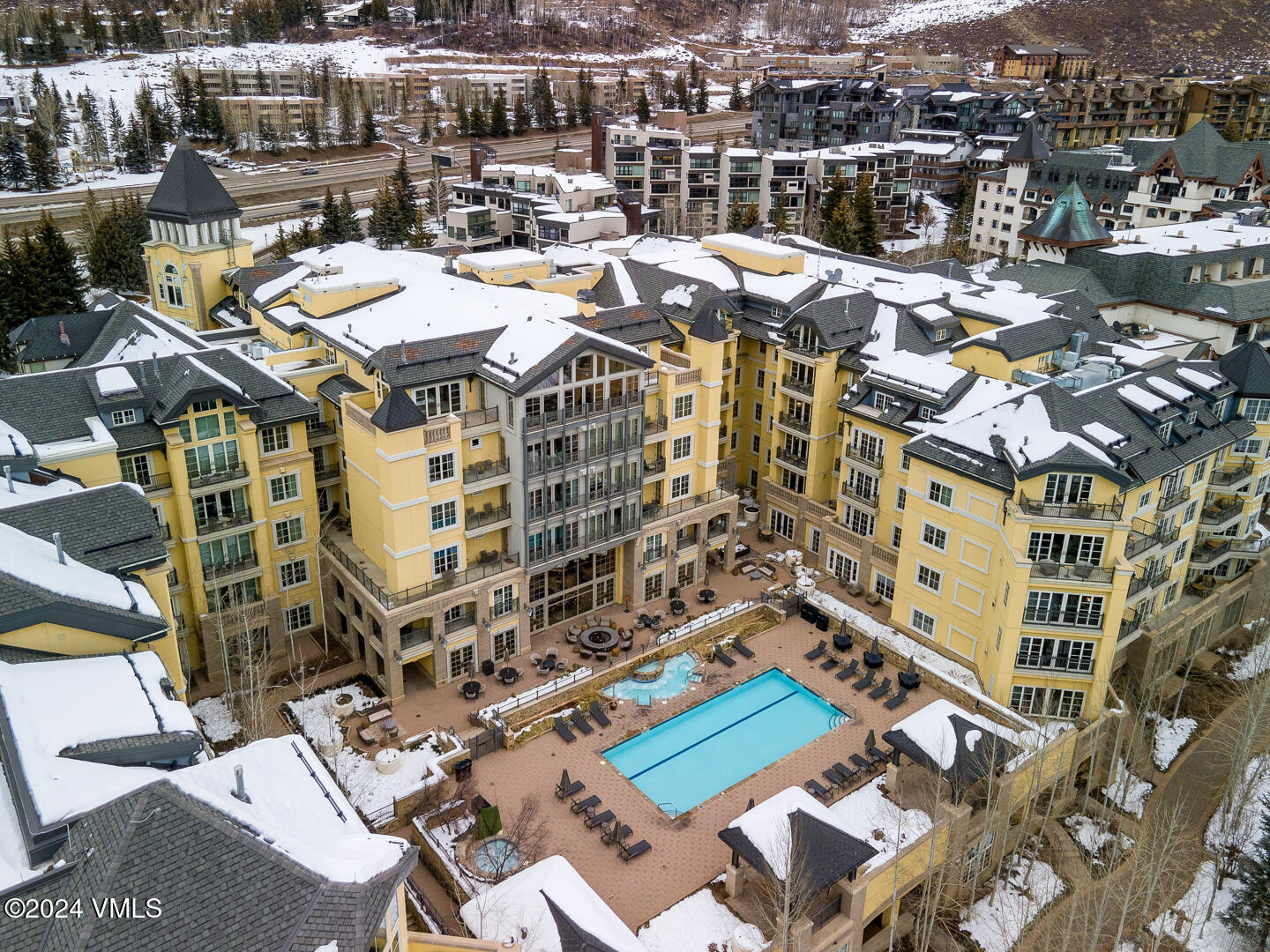 Vail, Colorado 81657, United States, 2 Bedrooms Bedrooms, ,3 BathroomsBathrooms,Residential,Pending,25058