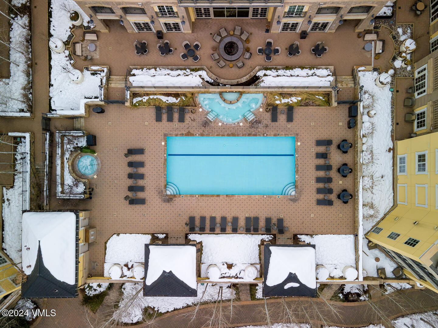 Vail, Colorado 81657, United States, 2 Bedrooms Bedrooms, ,3 BathroomsBathrooms,Residential,Pending,25058