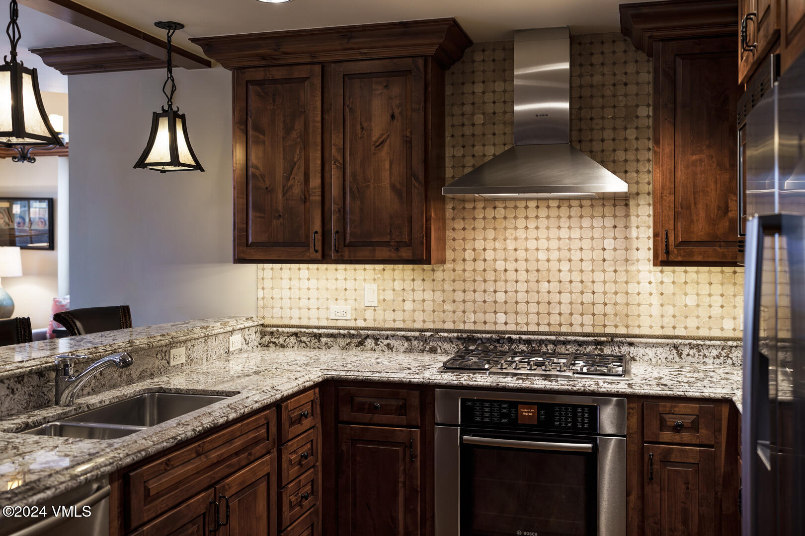 Vail, Colorado 81657, United States, 2 Bedrooms Bedrooms, ,3 BathroomsBathrooms,Residential,Pending,25058