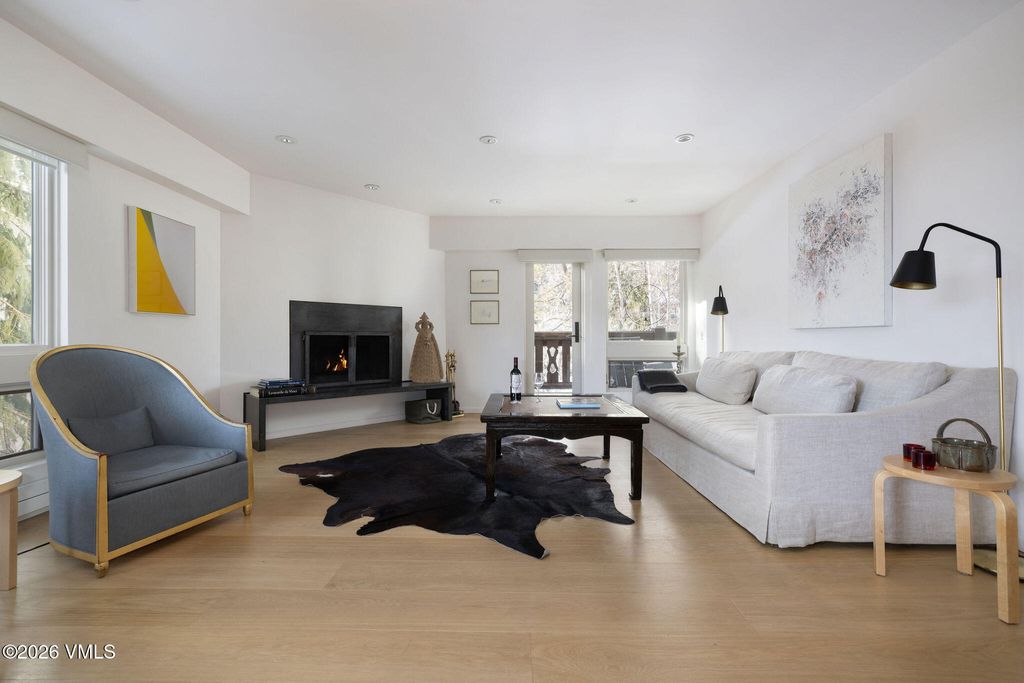 Photo of 103 Willow Place #301, Vail, CO 81657 (MLS # 1013291)