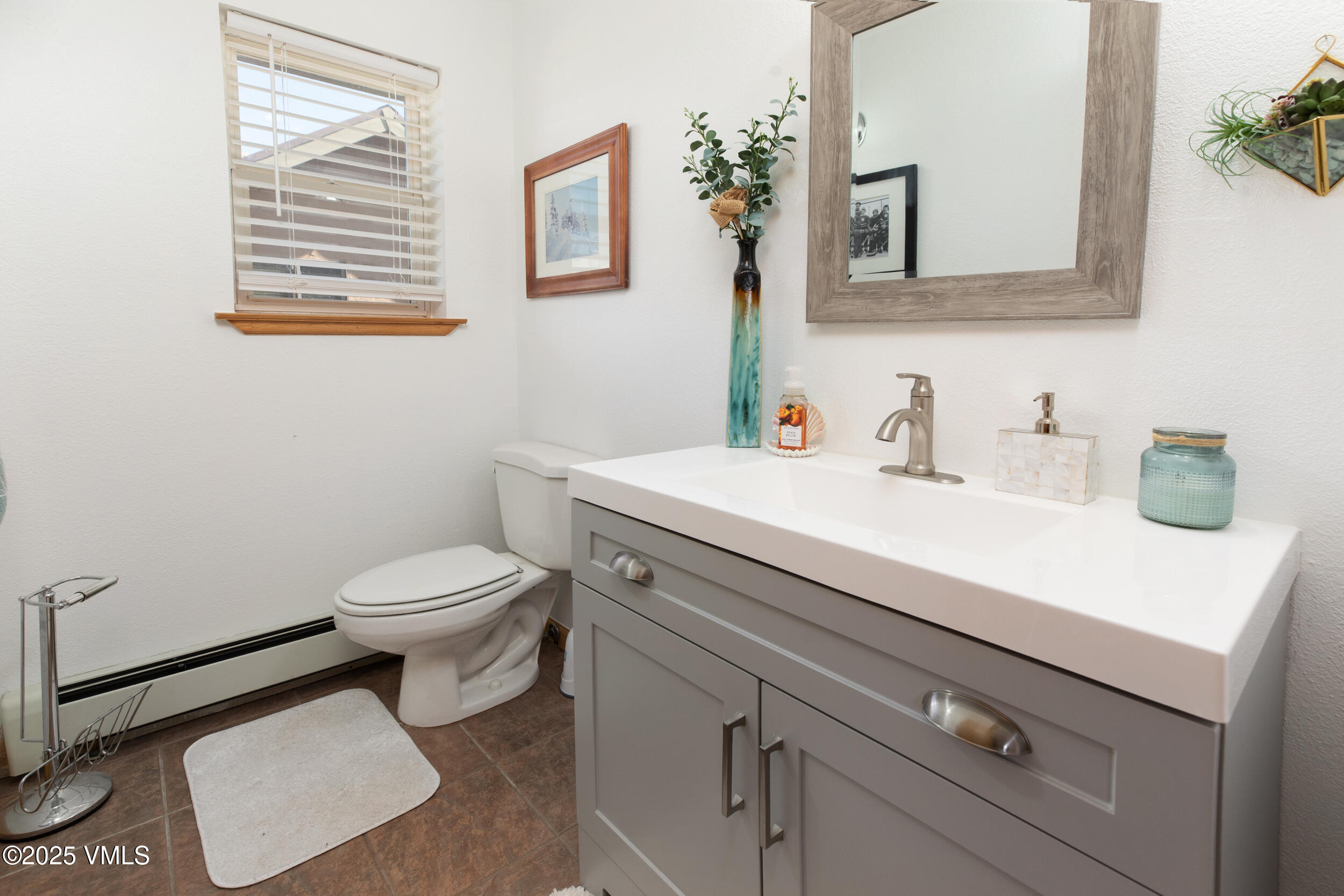 Eagle, Colorado 81631, United States, 5 Bedrooms Bedrooms, ,3 BathroomsBathrooms,Residential,Active,146289