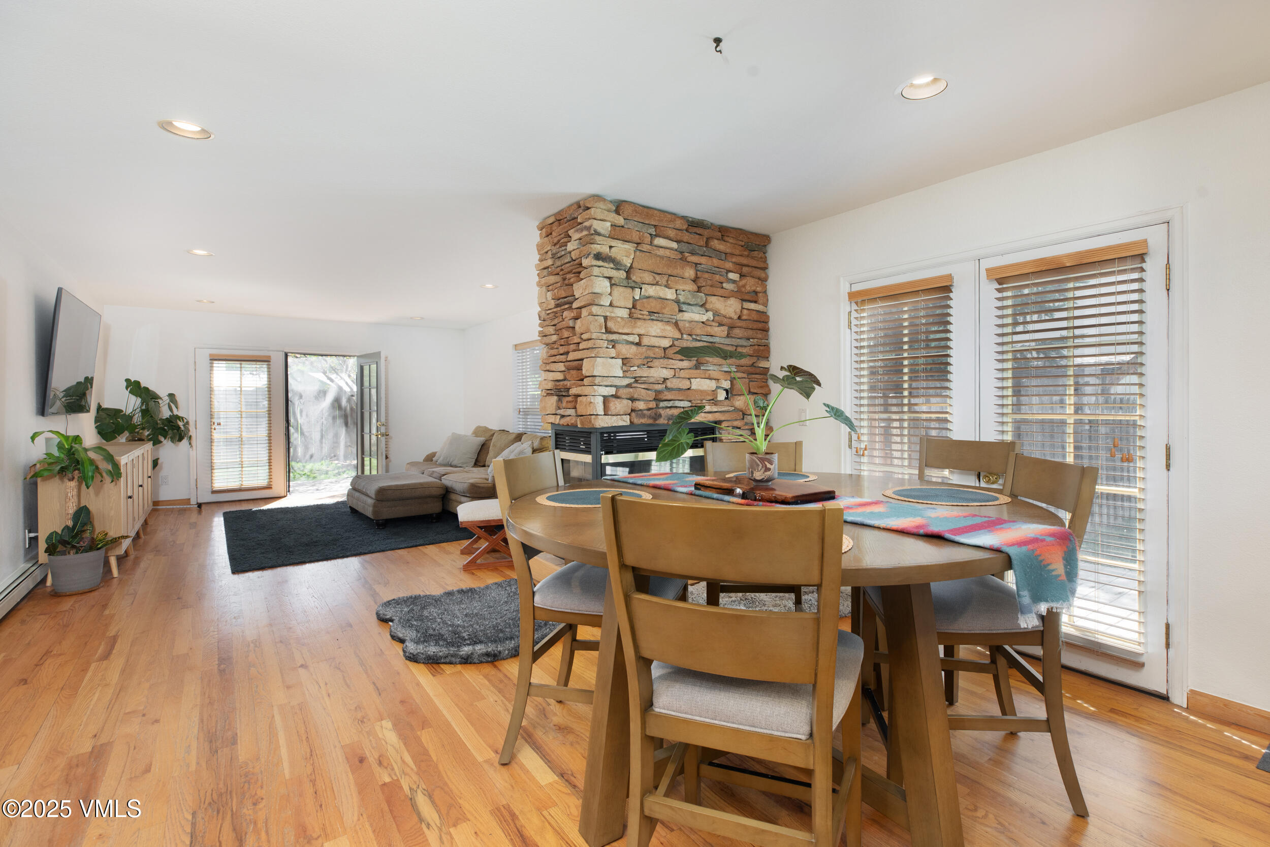 Eagle, Colorado 81631, United States, 5 Bedrooms Bedrooms, ,3 BathroomsBathrooms,Residential,Active,146289