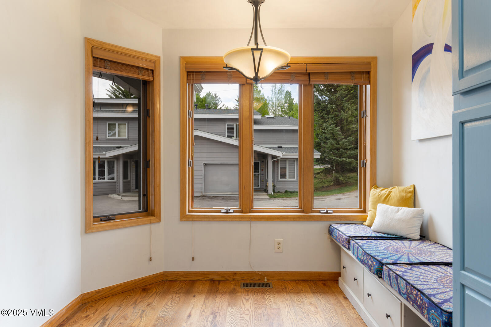 Edwards, Colorado 81632, United States, 3 Bedrooms Bedrooms, ,3 BathroomsBathrooms,Residential,Active,141411