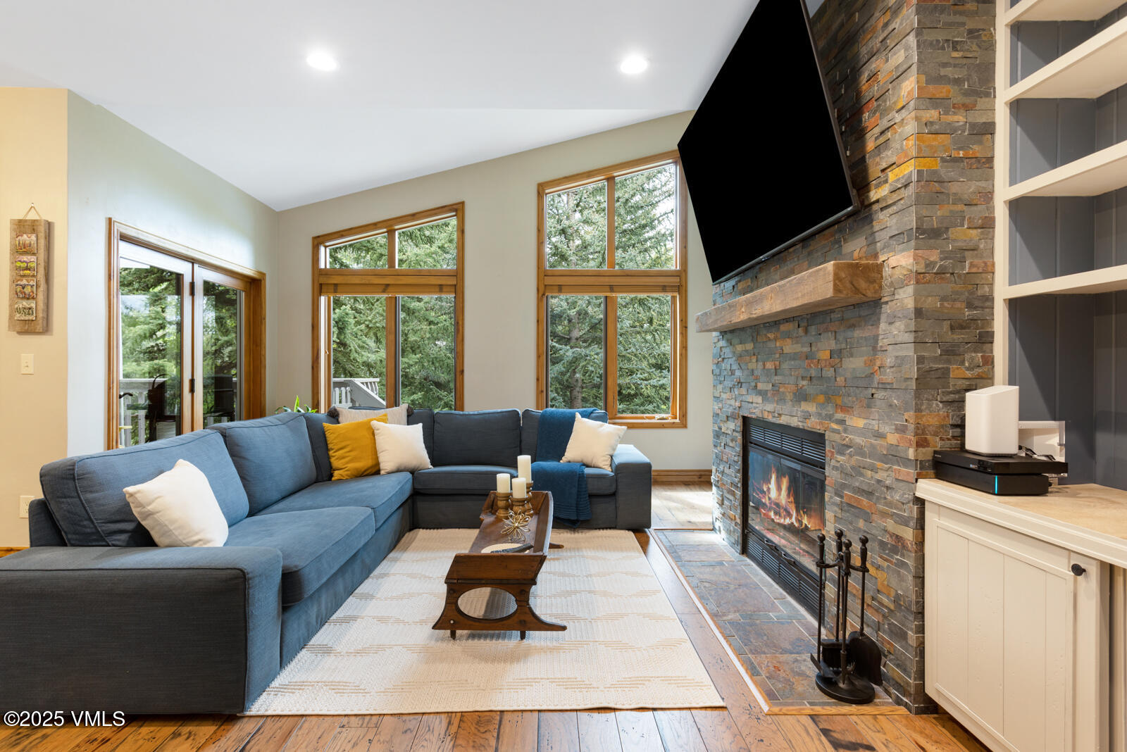 Edwards, Colorado 81632, United States, 3 Bedrooms Bedrooms, ,3 BathroomsBathrooms,Residential,Active,141411