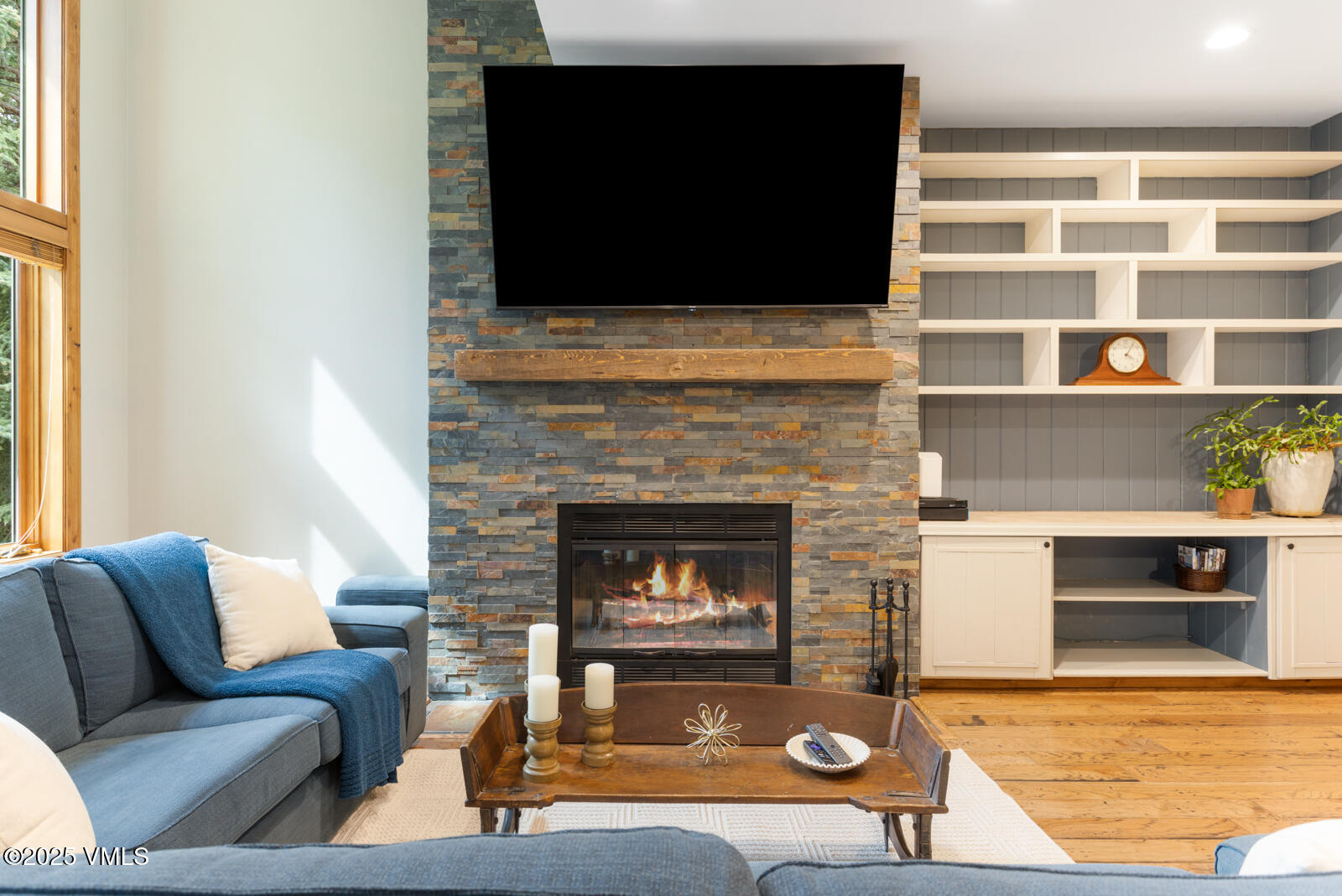 Edwards, Colorado 81632, United States, 3 Bedrooms Bedrooms, ,3 BathroomsBathrooms,Residential,Active,141411