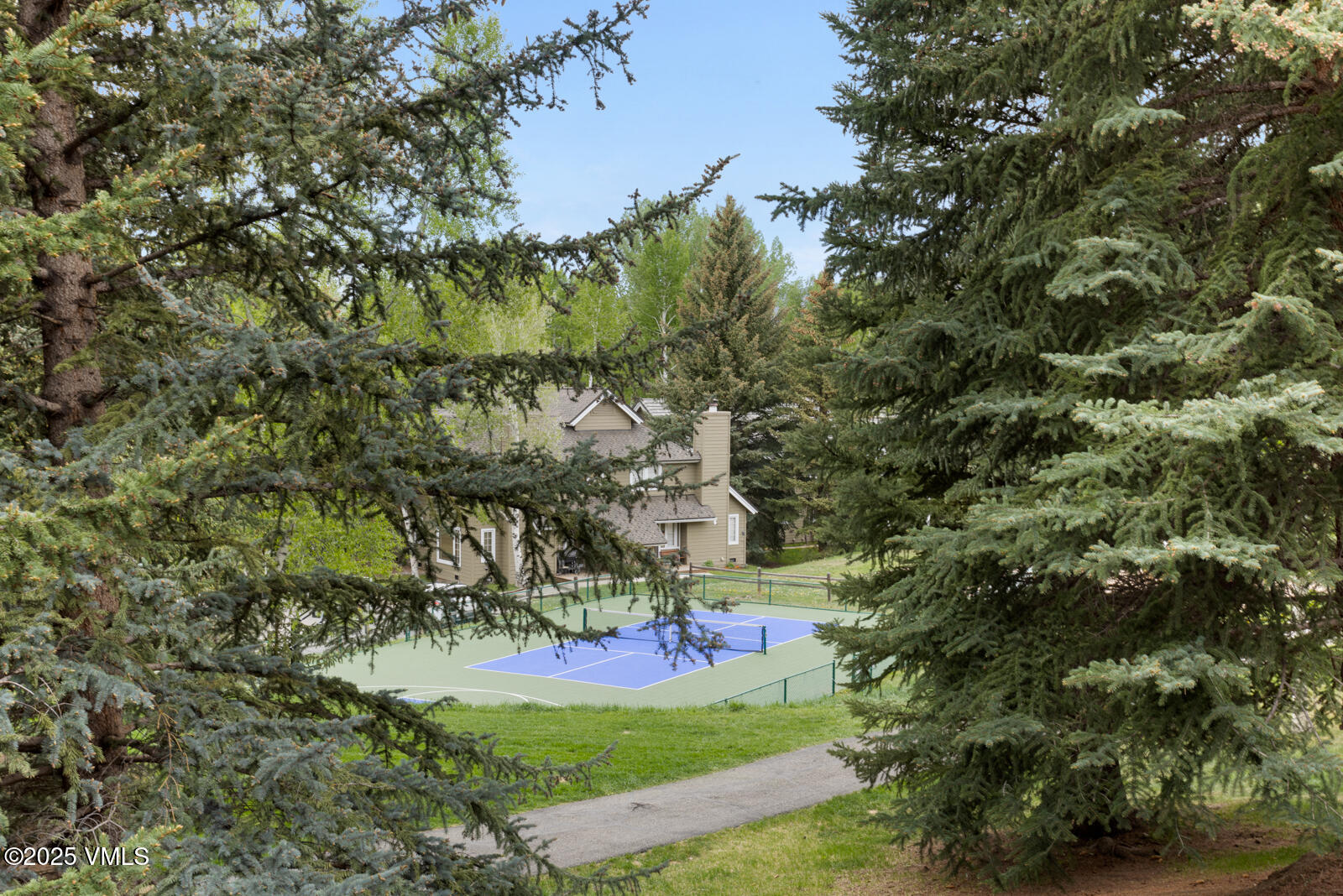 Edwards, Colorado 81632, United States, 3 Bedrooms Bedrooms, ,3 BathroomsBathrooms,Residential,Active,141411