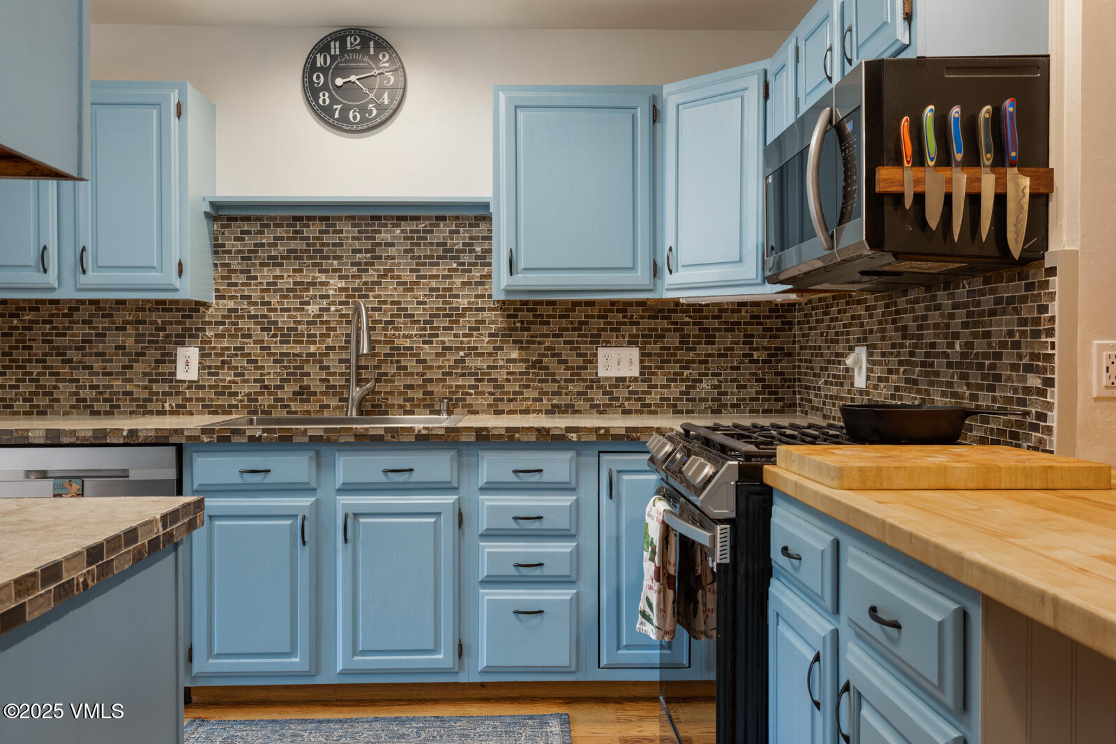 Edwards, Colorado 81632, United States, 3 Bedrooms Bedrooms, ,3 BathroomsBathrooms,Residential,Active,141411