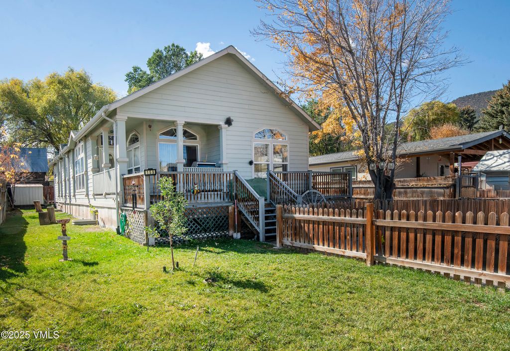 Photo of 159 Bridwell Avenue, Gypsum, CO 81637 (MLS # 1012891)