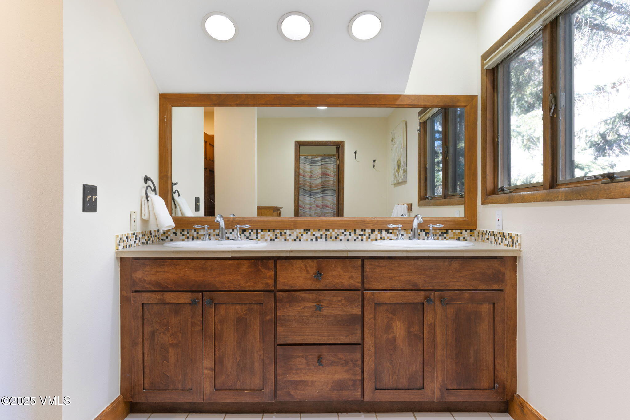 Vail, Colorado 81657, United States, 4 Bedrooms Bedrooms, ,3 BathroomsBathrooms,Residential,Active,240250