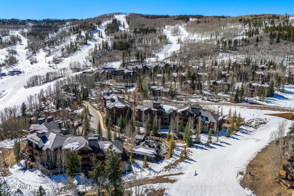 Photo of 335 Hummingbird Drive #B304, Edwards, CO 81632 (MLS # 1013748)