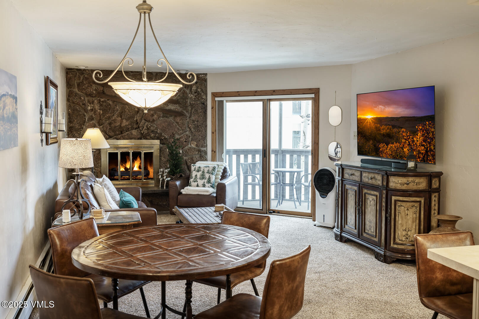 Vail, Colorado 81657, United States, 2 Bedrooms Bedrooms, ,2 BathroomsBathrooms,Residential,Active,253542