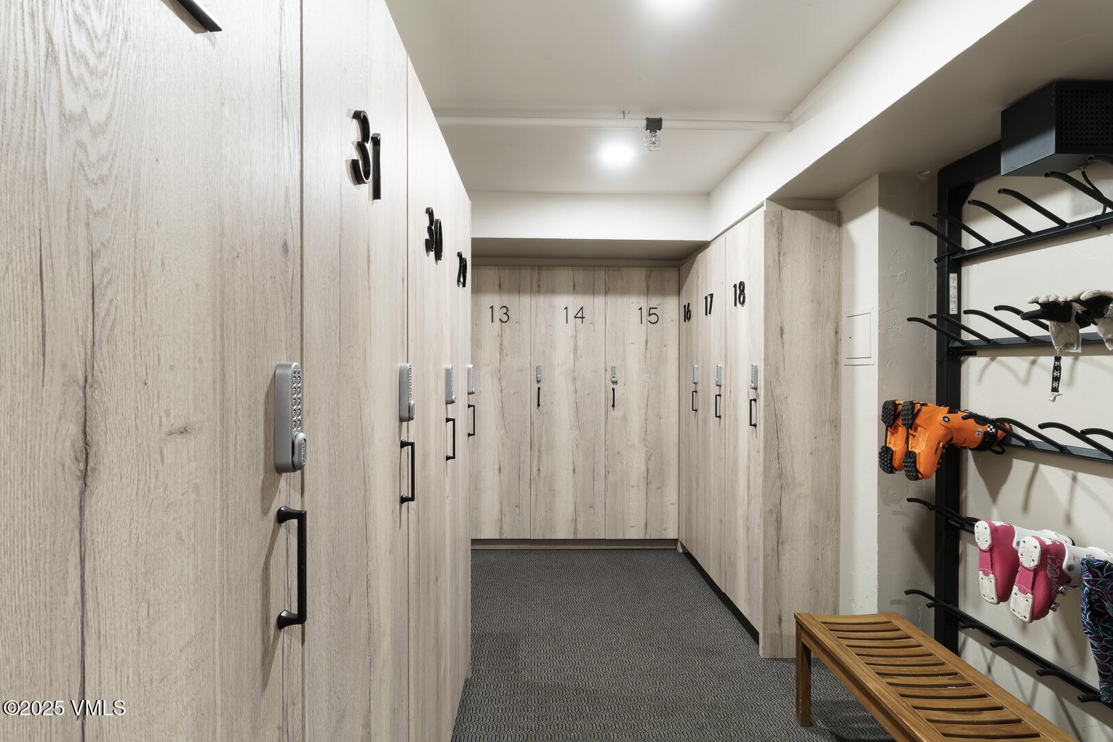 Vail, Colorado 81657, United States, 2 Bedrooms Bedrooms, ,2 BathroomsBathrooms,Residential,Active,253542