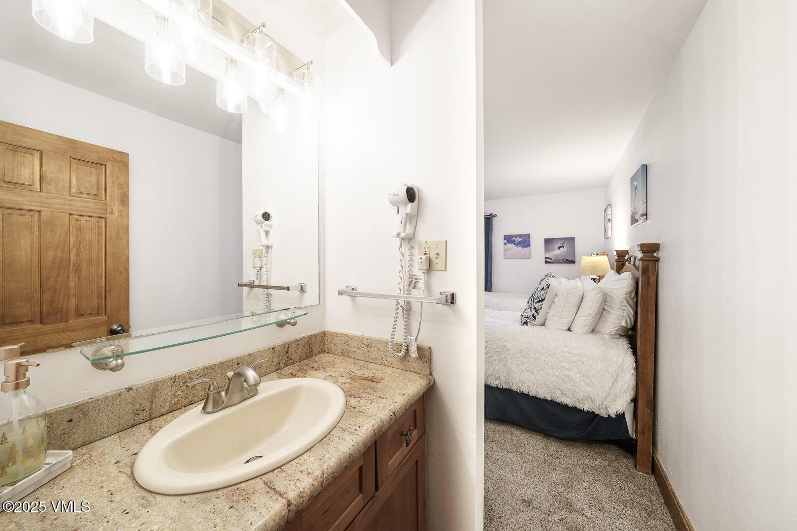 Vail, Colorado 81657, United States, 2 Bedrooms Bedrooms, ,2 BathroomsBathrooms,Residential,Active,253542