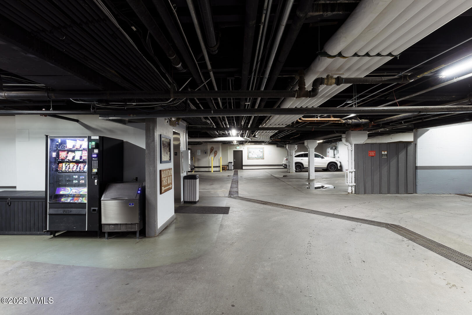 Vail, Colorado 81657, United States, 2 Bedrooms Bedrooms, ,2 BathroomsBathrooms,Residential,Active,253542