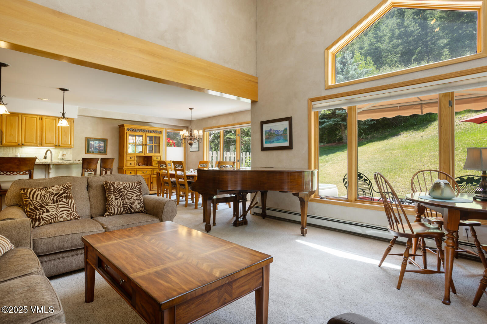 Eagle-Vail, Colorado 81620, United States, 5 Bedrooms Bedrooms, ,4 BathroomsBathrooms,Residential,Active,159084