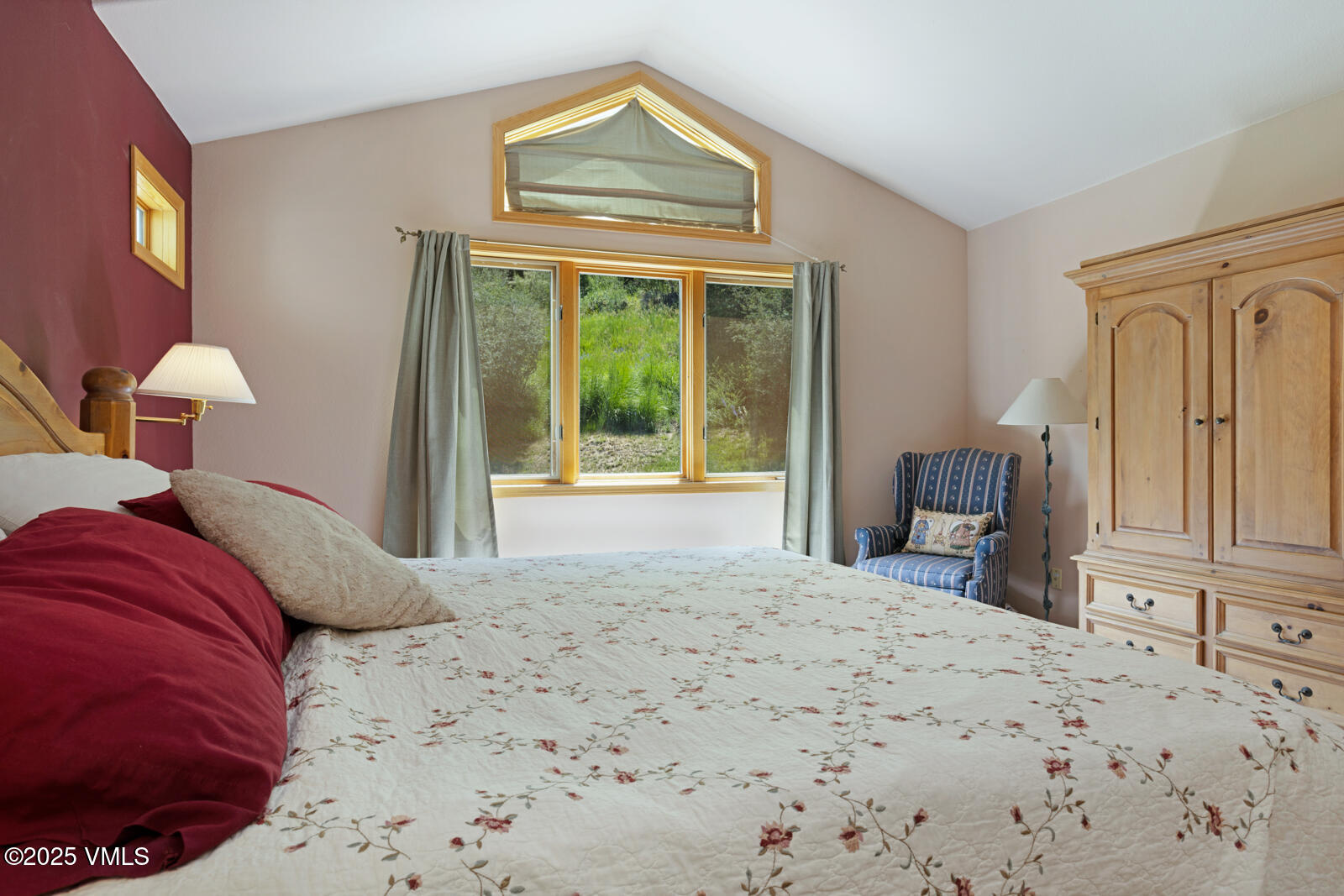 Eagle-Vail, Colorado 81620, United States, 5 Bedrooms Bedrooms, ,4 BathroomsBathrooms,Residential,Active,159084