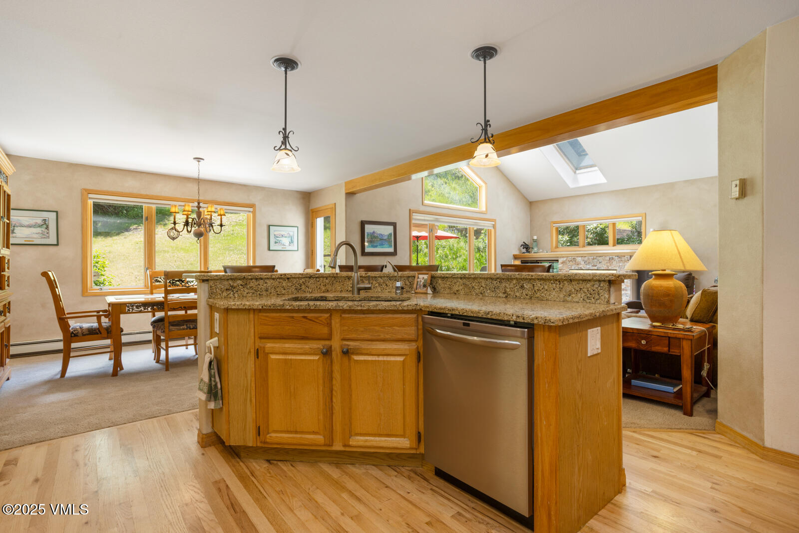 Eagle-Vail, Colorado 81620, United States, 5 Bedrooms Bedrooms, ,4 BathroomsBathrooms,Residential,Active,159084