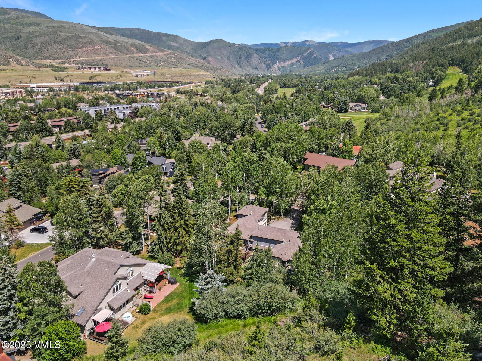 Eagle-Vail, Colorado 81620, United States, 5 Bedrooms Bedrooms, ,4 BathroomsBathrooms,Residential,Active,159084