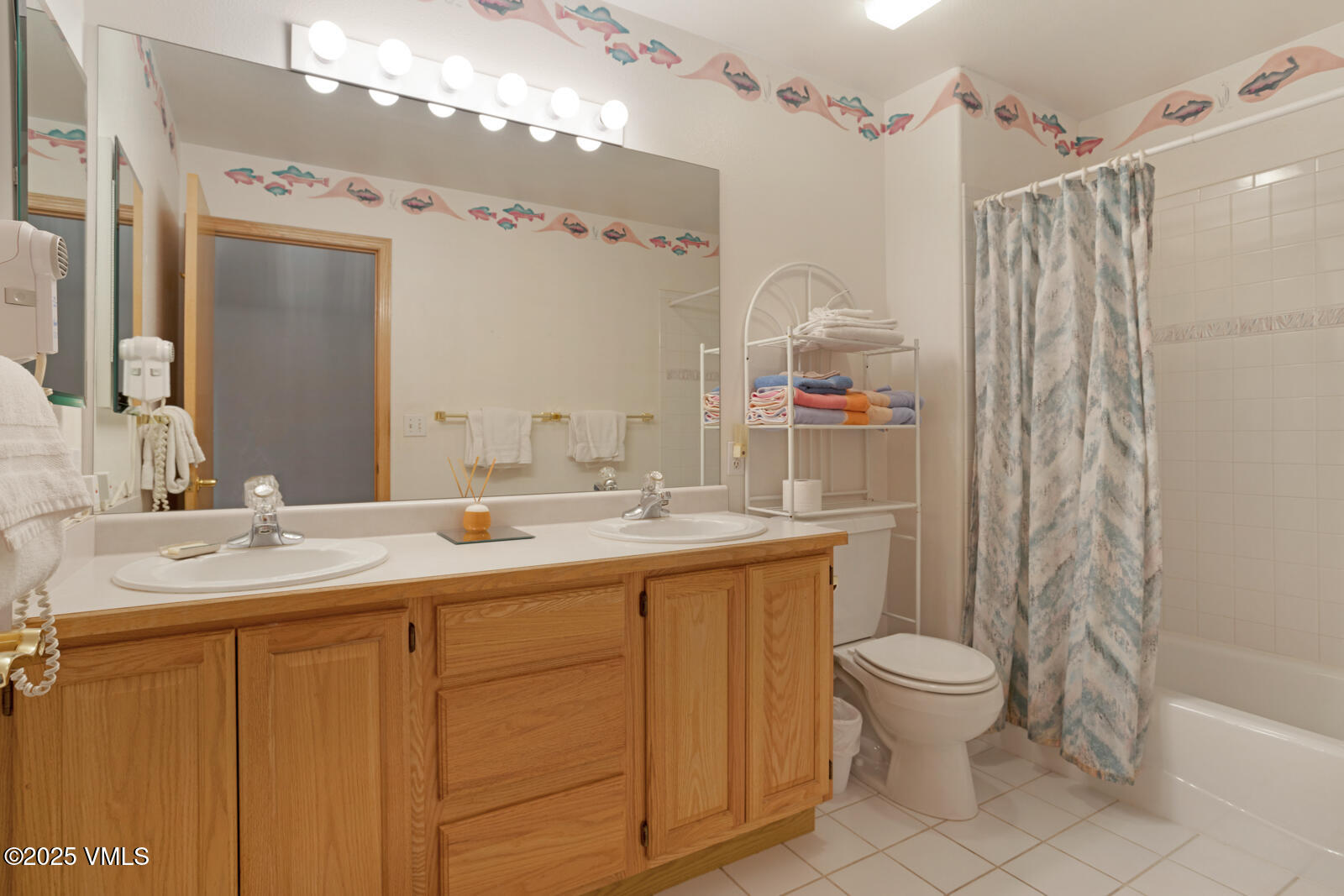 Eagle-Vail, Colorado 81620, United States, 5 Bedrooms Bedrooms, ,4 BathroomsBathrooms,Residential,Active,159084