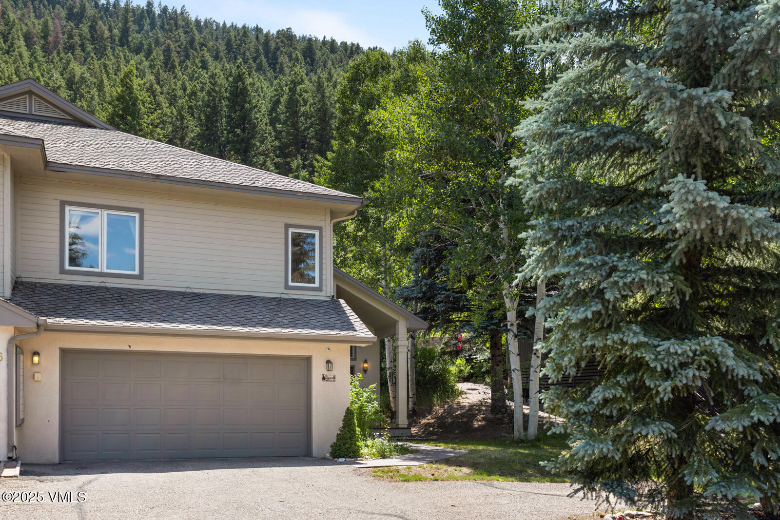 Eagle-Vail, Colorado 81620, United States, 5 Bedrooms Bedrooms, ,4 BathroomsBathrooms,Residential,Active,159084