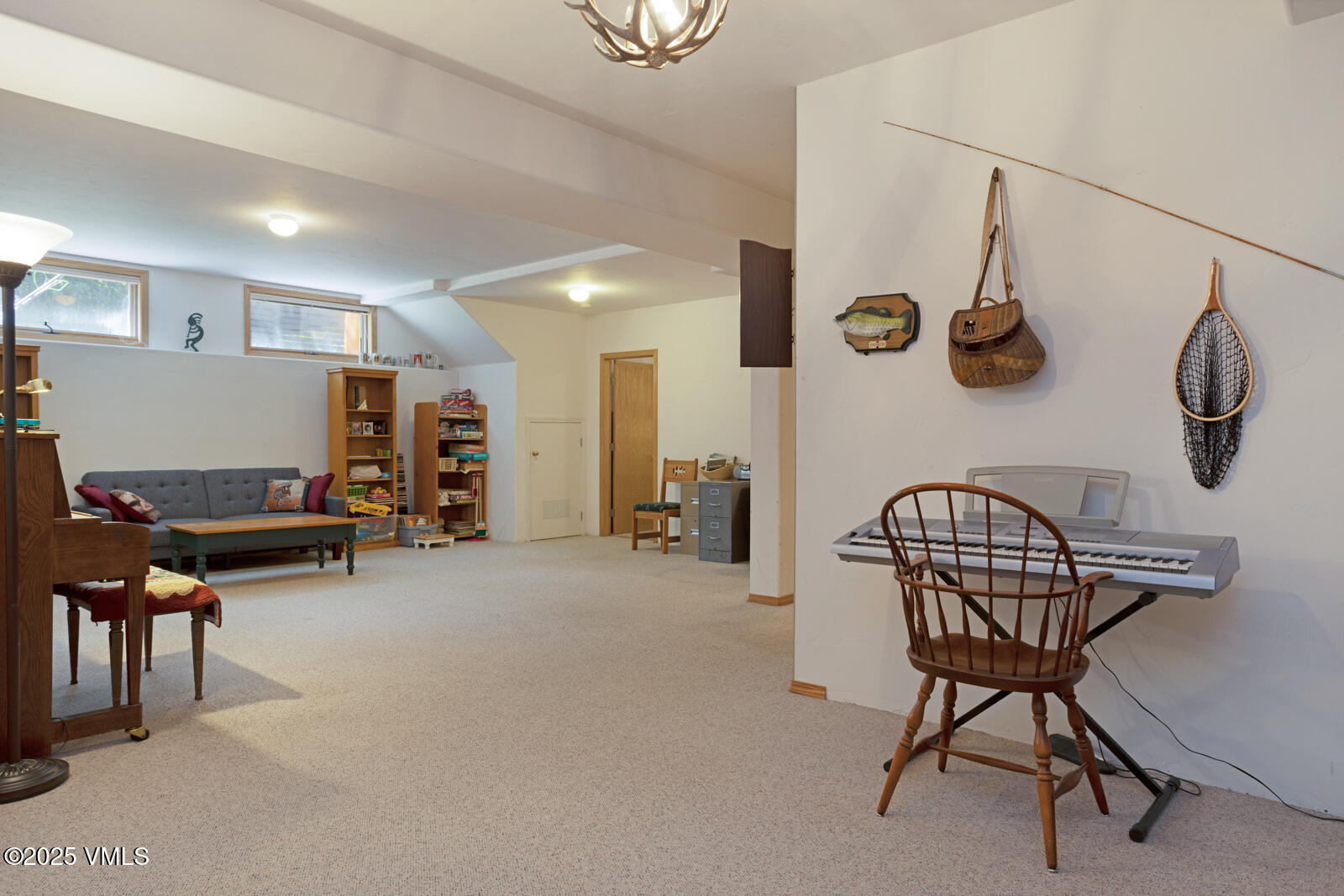 Eagle-Vail, Colorado 81620, United States, 5 Bedrooms Bedrooms, ,4 BathroomsBathrooms,Residential,Active,159084