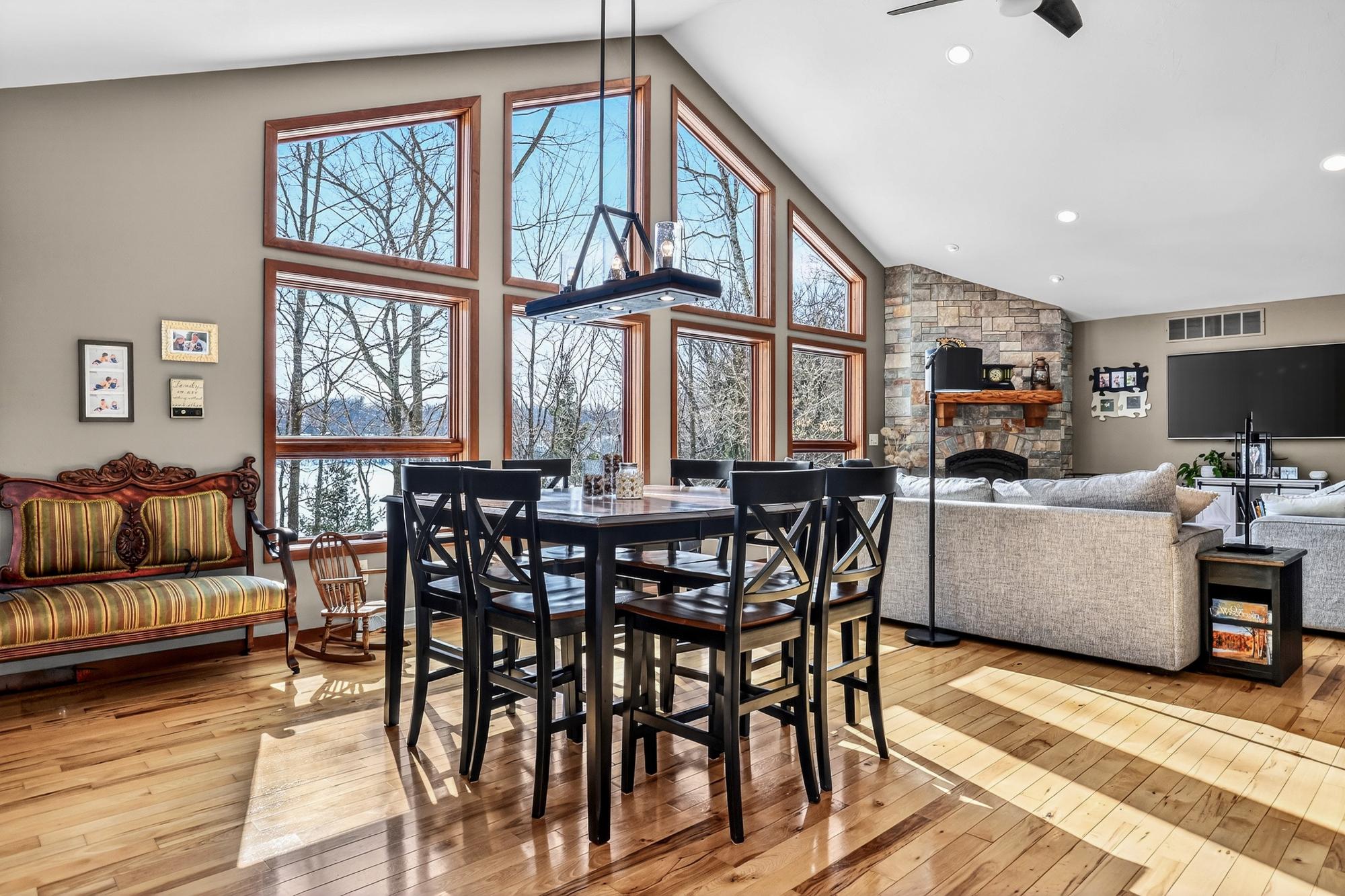 Hazelhurst, Wisconsin, 54531, United States, 3 Bedrooms Bedrooms, ,3 BathroomsBathrooms,Residential,Active,2022971