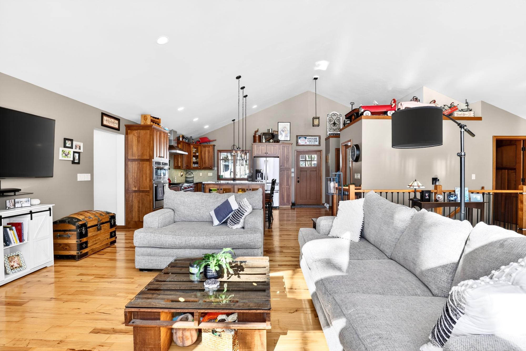 Hazelhurst, Wisconsin, 54531, United States, 3 Bedrooms Bedrooms, ,3 BathroomsBathrooms,Residential,Active,2022971