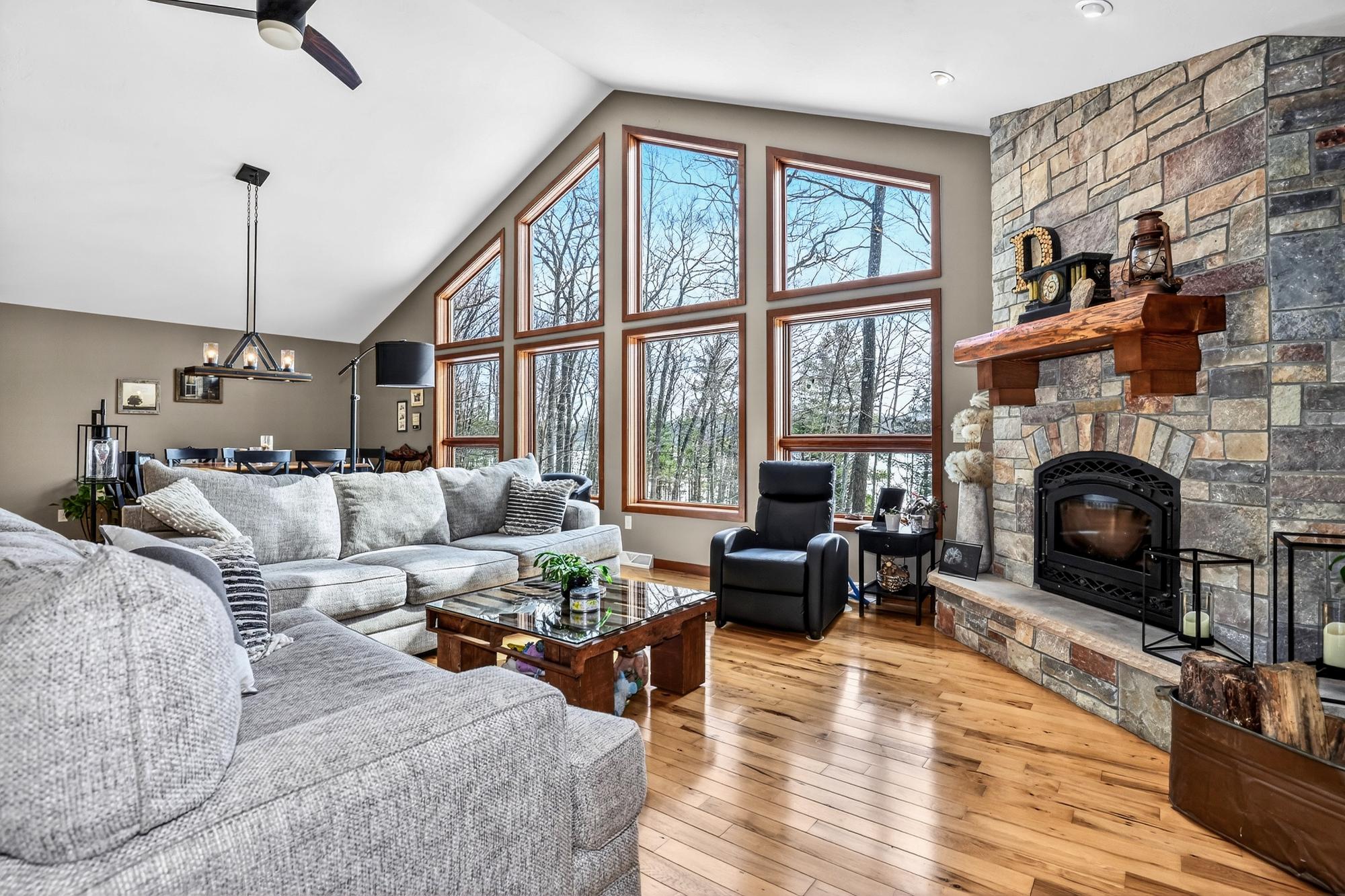 Hazelhurst, Wisconsin, 54531, United States, 3 Bedrooms Bedrooms, ,3 BathroomsBathrooms,Residential,Active,2022971