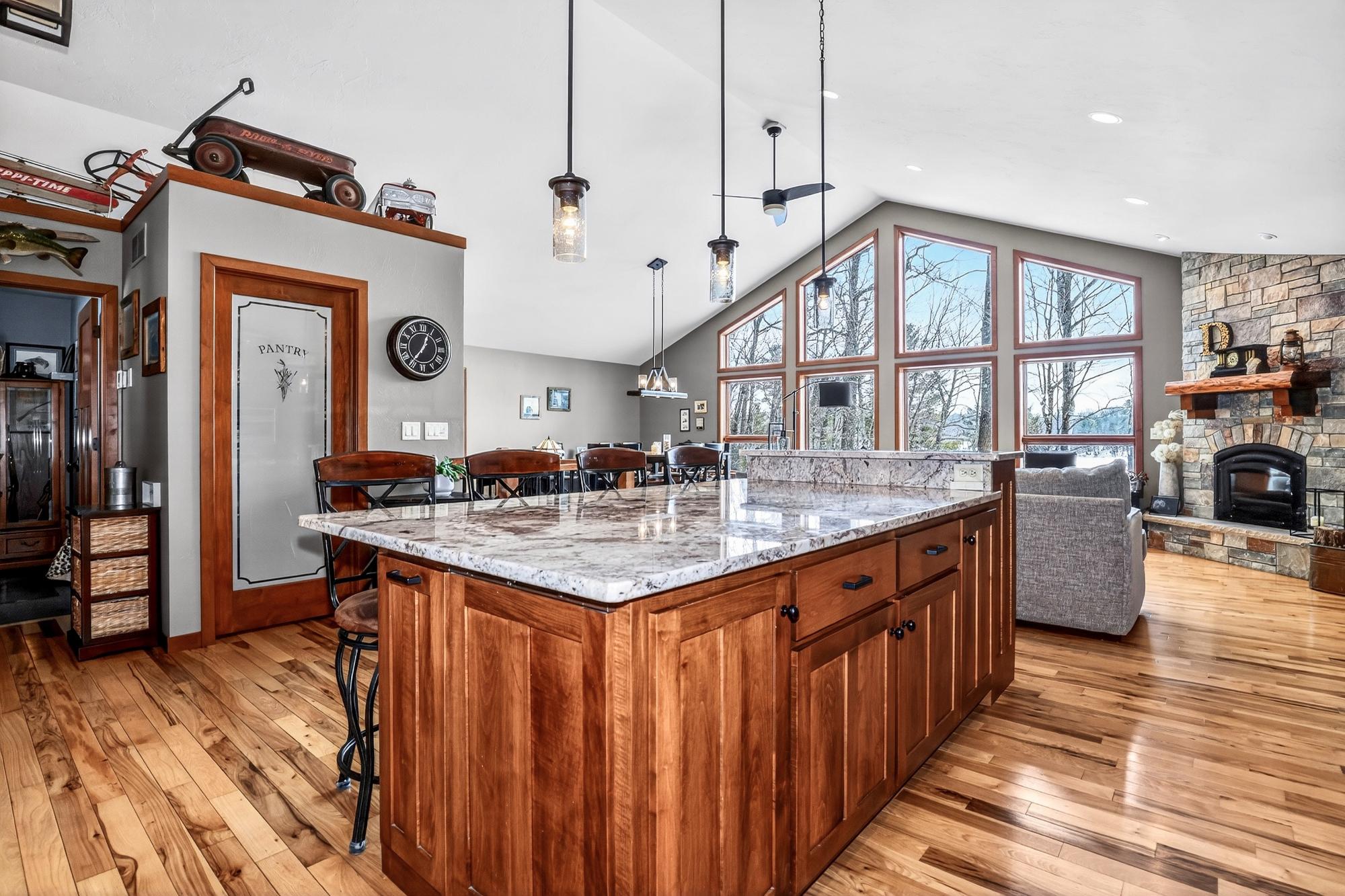 Hazelhurst, Wisconsin, 54531, United States, 3 Bedrooms Bedrooms, ,3 BathroomsBathrooms,Residential,Active,2022971