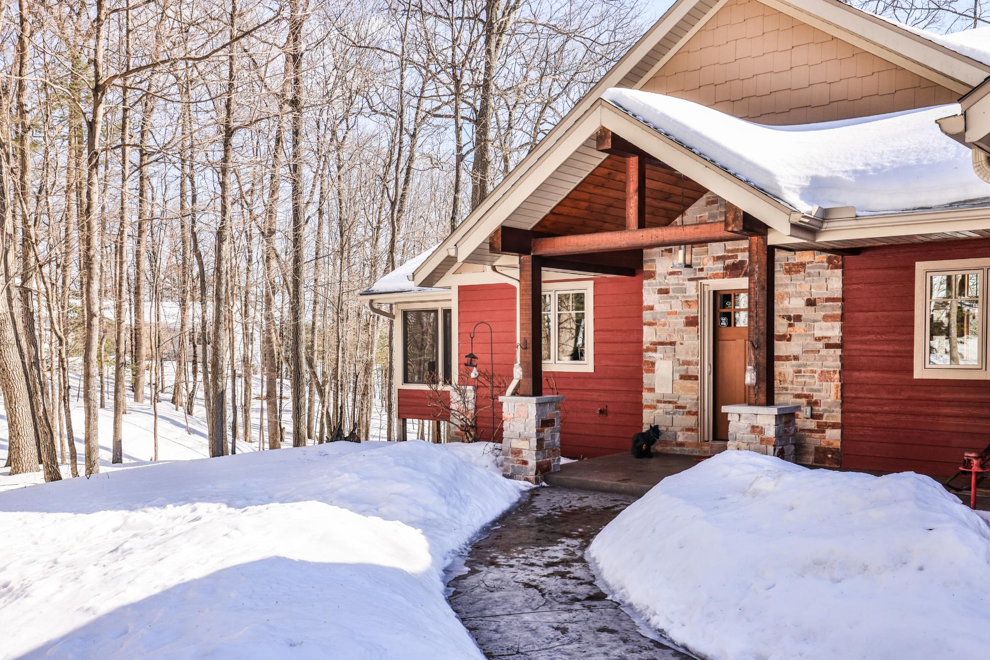 Hazelhurst, Wisconsin, 54531, United States, 3 Bedrooms Bedrooms, ,3 BathroomsBathrooms,Residential,Active,2022971