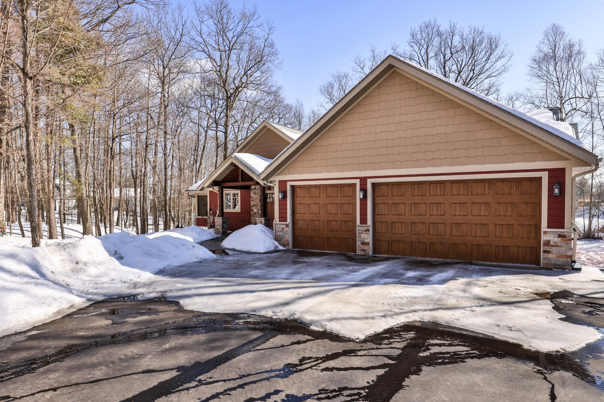 Hazelhurst, Wisconsin, 54531, United States, 3 Bedrooms Bedrooms, ,3 BathroomsBathrooms,Residential,Active,2022971
